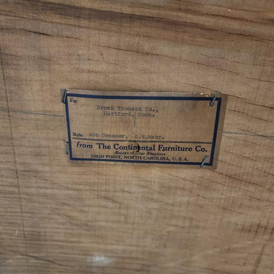 Cassettiera di metà secolo CONTINENTAL FURNITURE Co in vendita 4