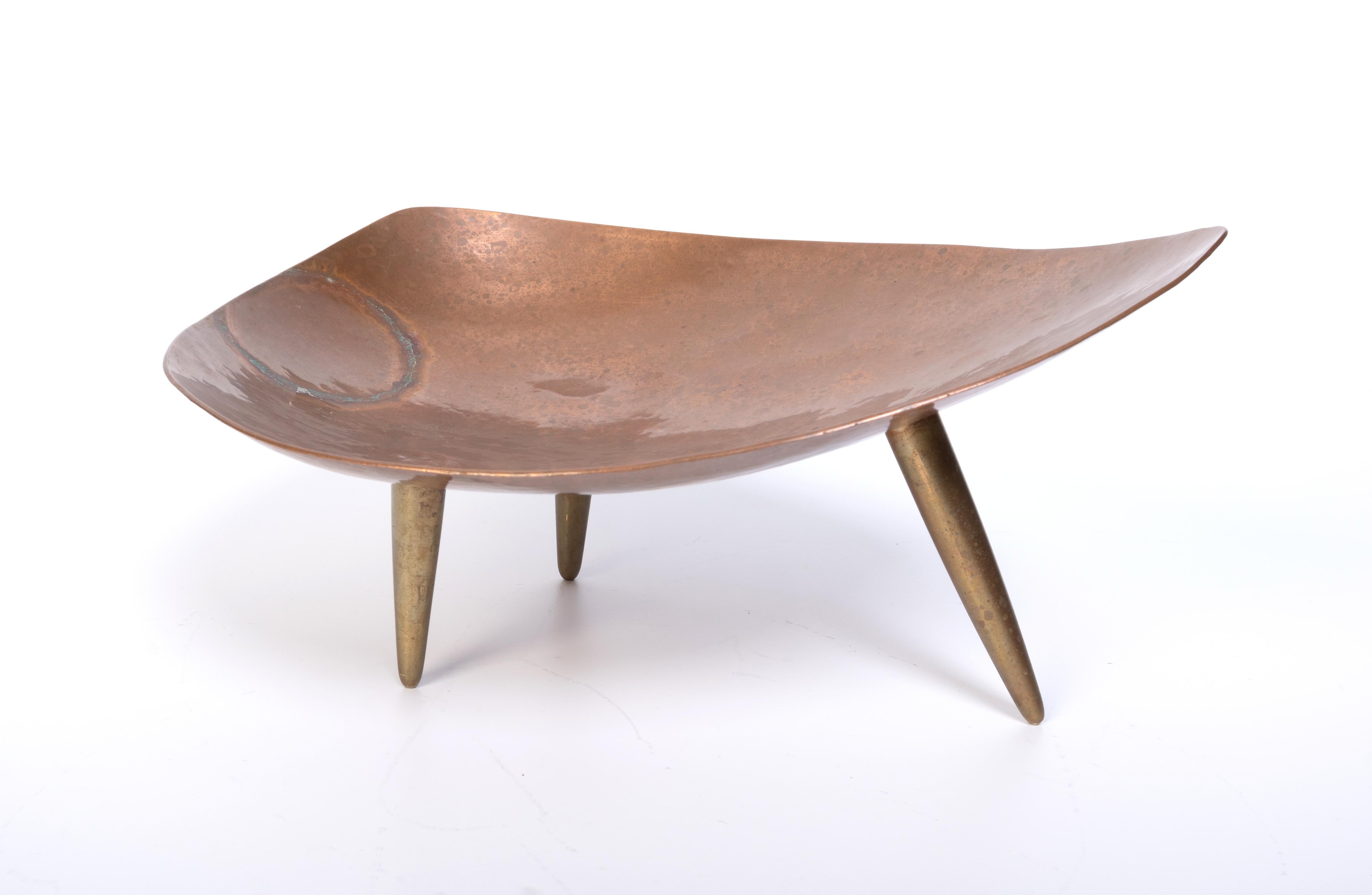 Mid Century Kupfer und Messing Brutalist Vide Poche Centre Piece C.1960 im Angebot 2