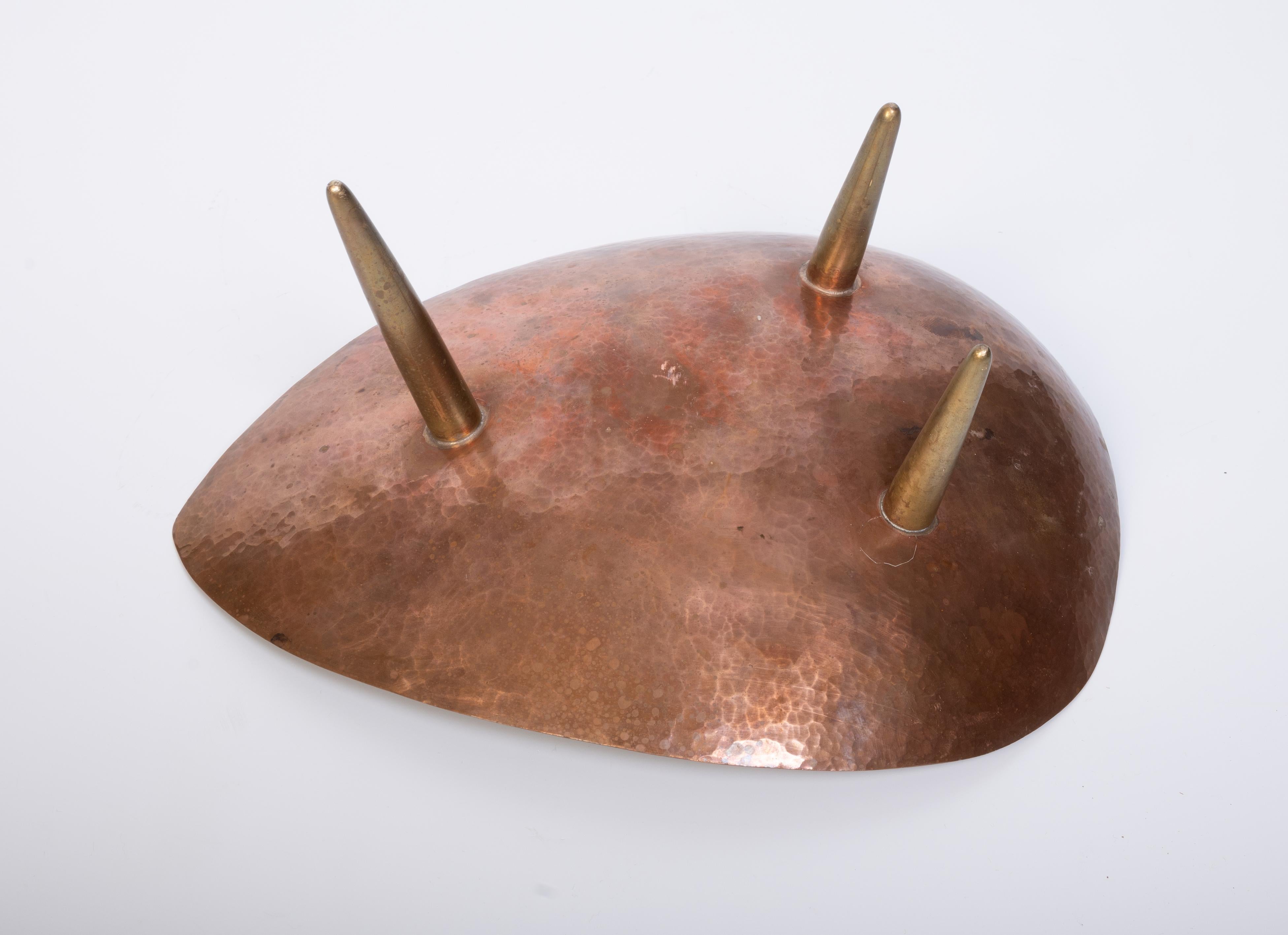 Mid Century Kupfer und Messing Brutalist Vide Poche Centre Piece C.1960 im Angebot 3