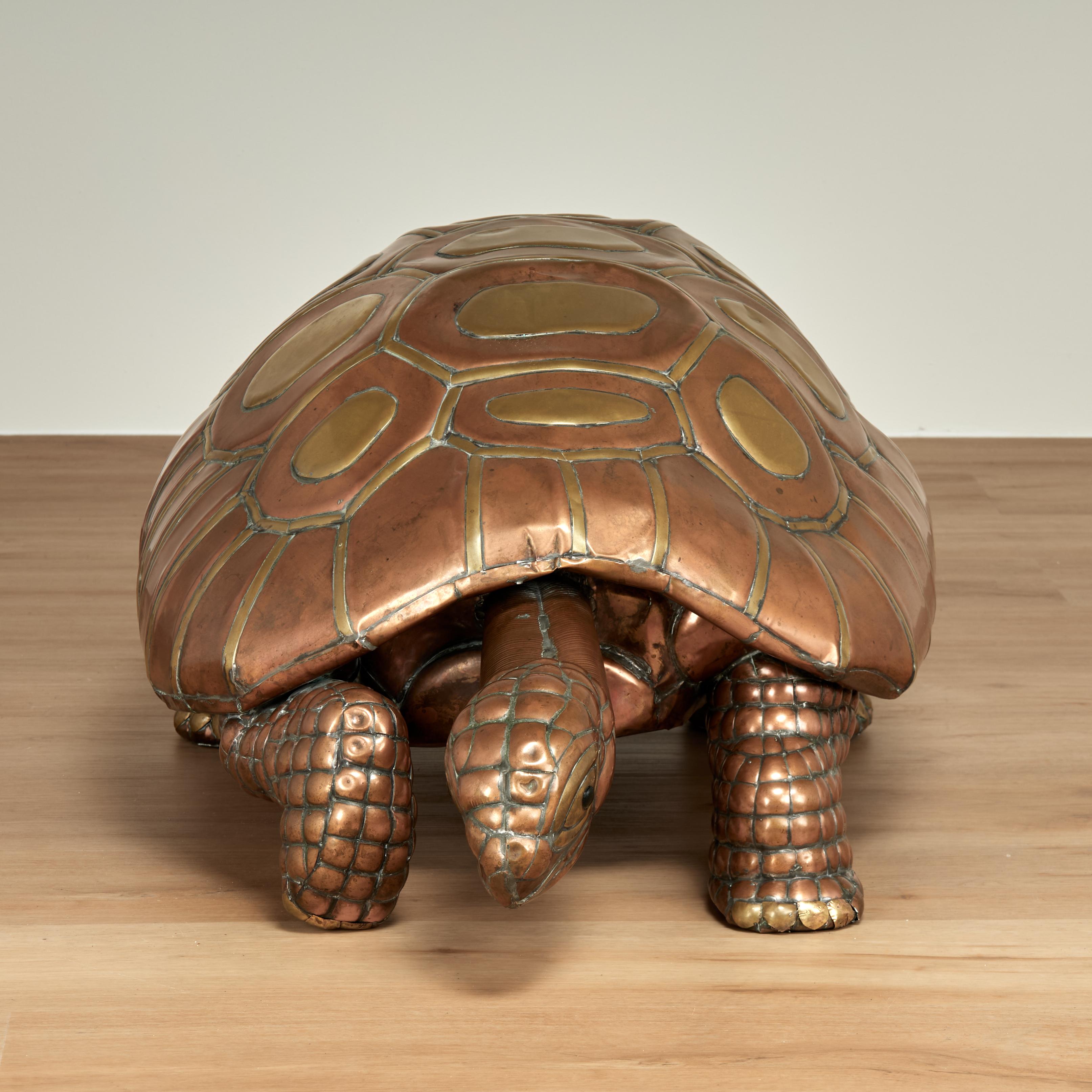 Mid Century Copper and Brass Tortoise Sculpture In condizioni buone in vendita a Palm Beach, FL
