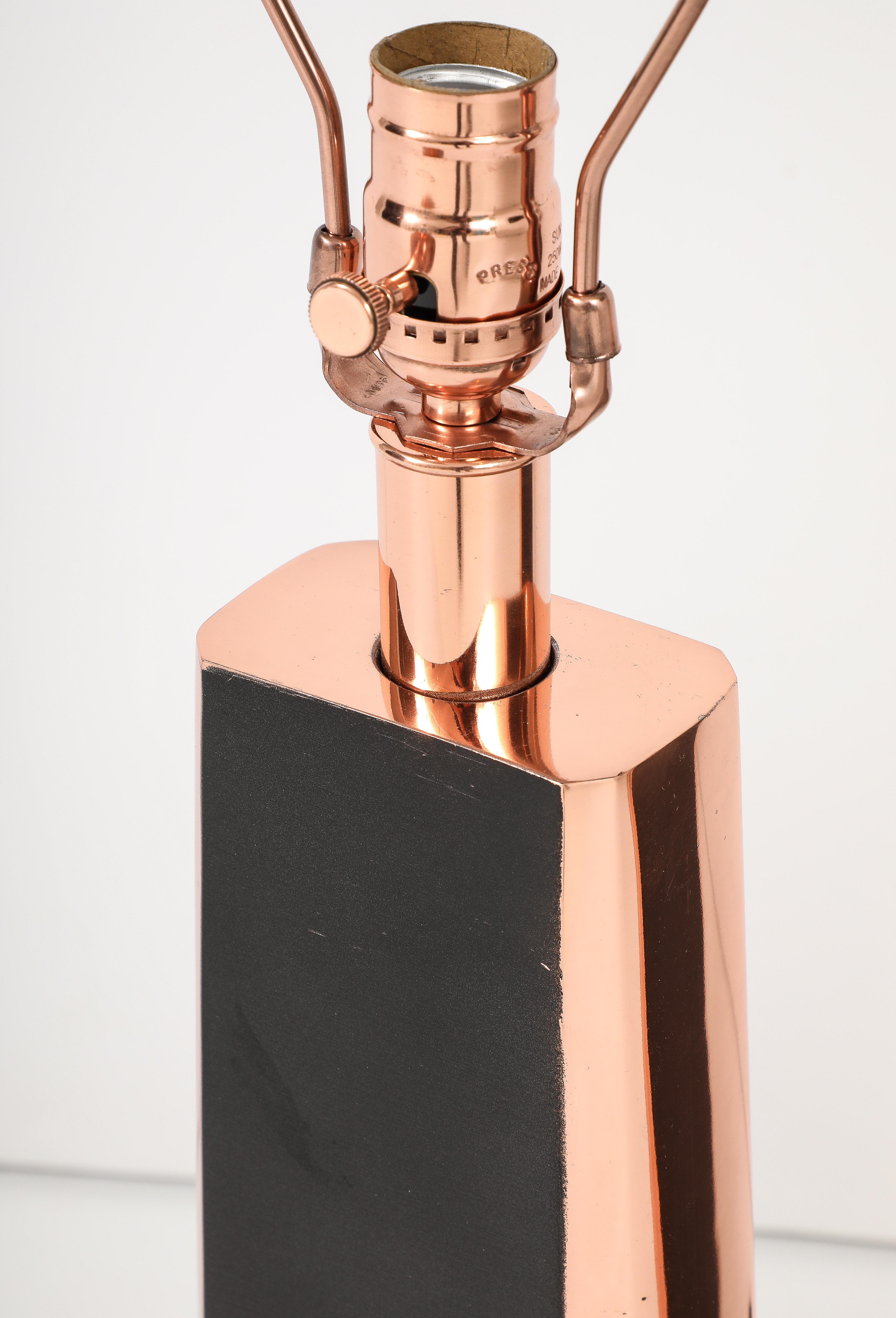 Mid Century Kupfer, bronziert Modernist Lampen (Bronze) im Angebot