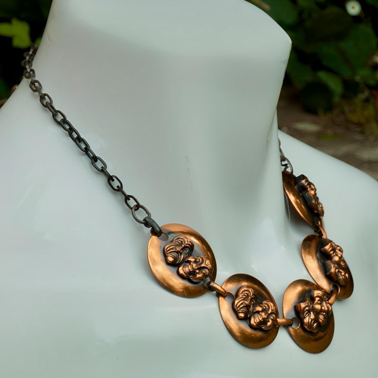 Mid Century Copper Comedy and Tragedy Link Chain Necklace and Earring Set In Good Condition For Sale In London, GB