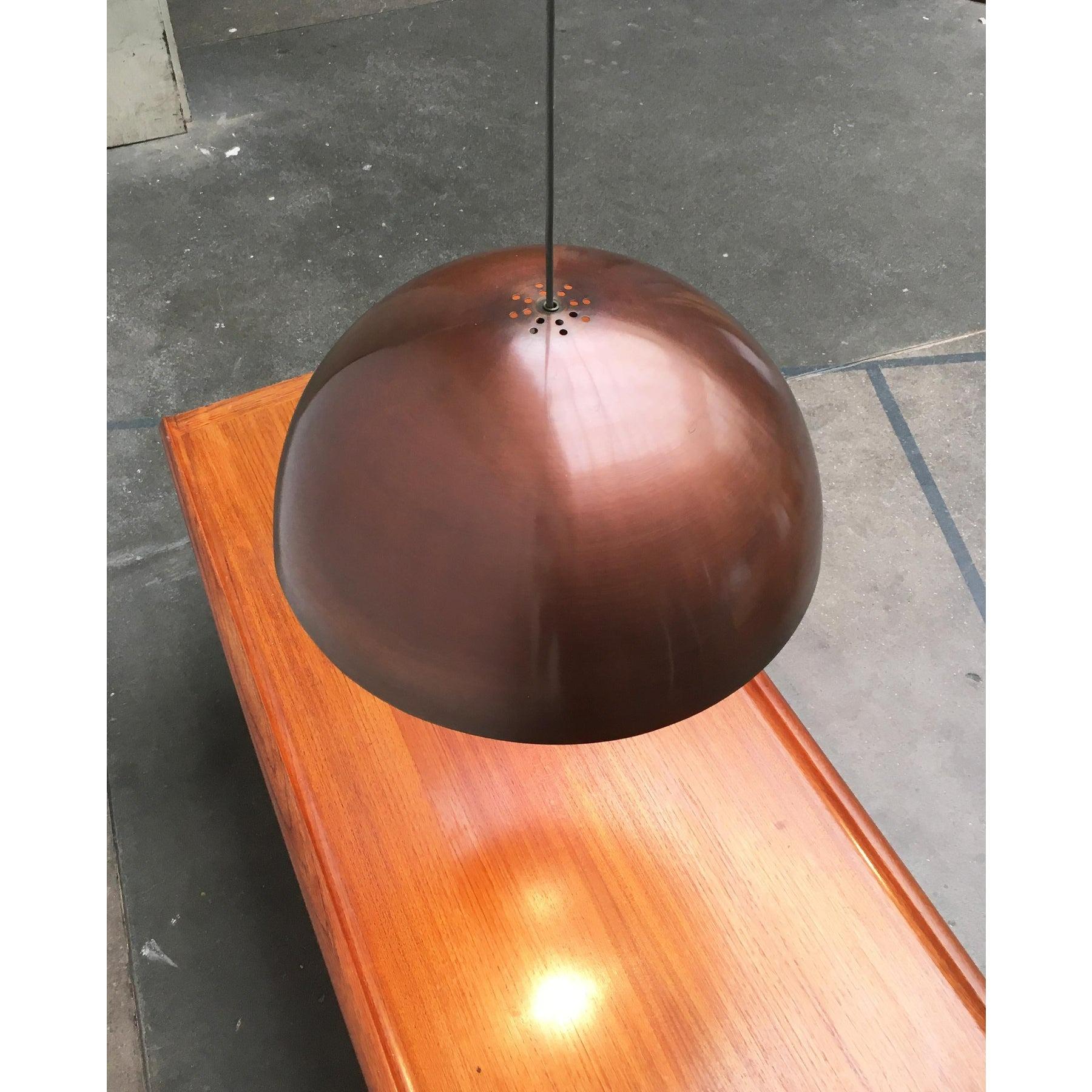 Ciondolo a cupola in rame di metà secolo, anni '60 In condizioni buone in vendita a Hamburg, DE
