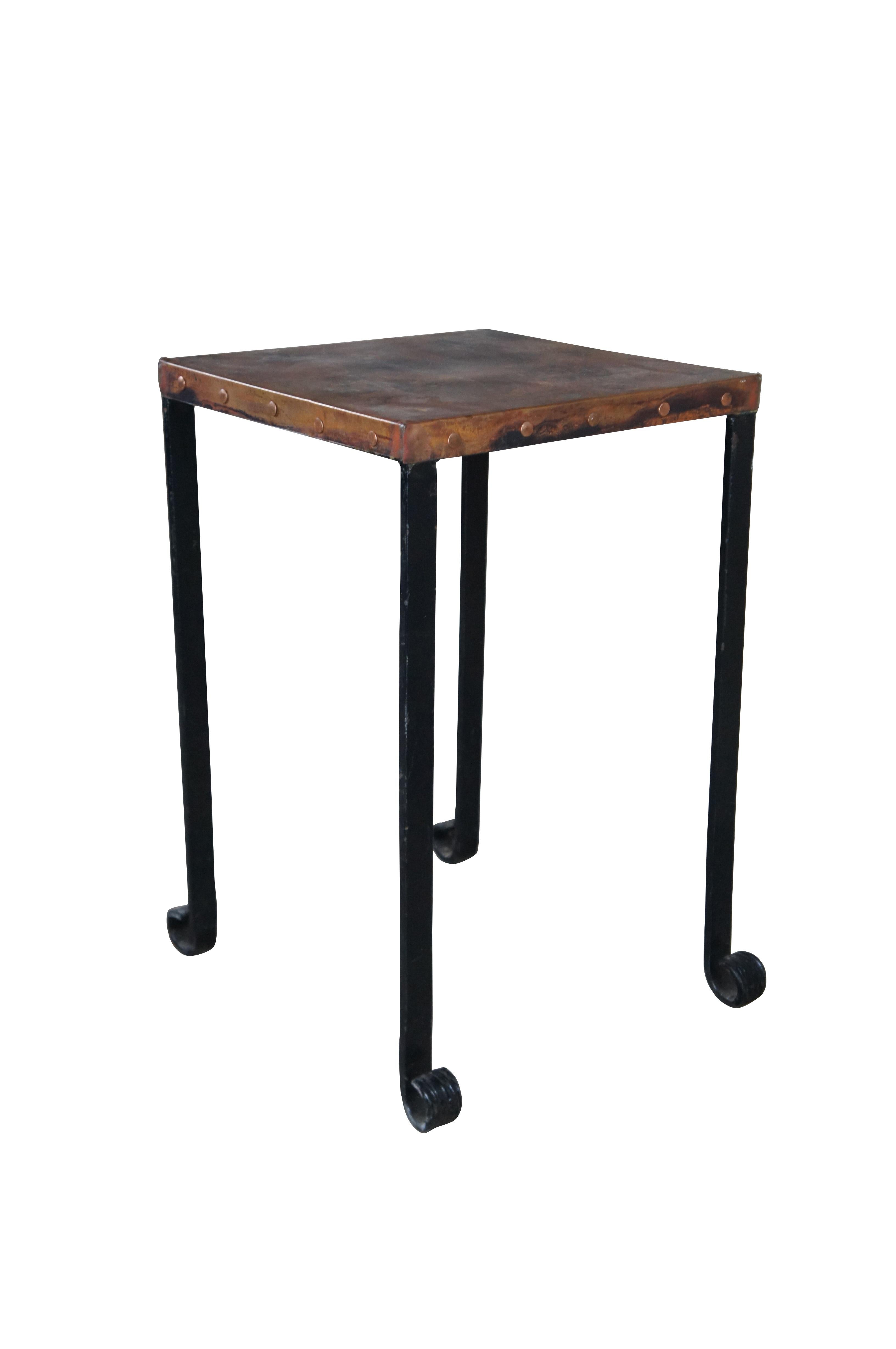 Mid Century Kupfer & Eisen Modern Beistelltisch Pflanzenskulptur Stand (Rustikal) im Angebot