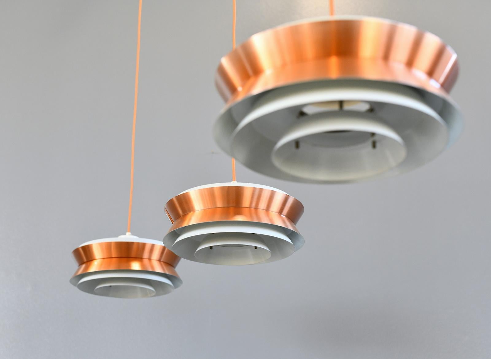 Lampada a sospensione in rame del metà del secolo scorso di VEB Metaldrucker Halle Circa 1970 in vendita 1