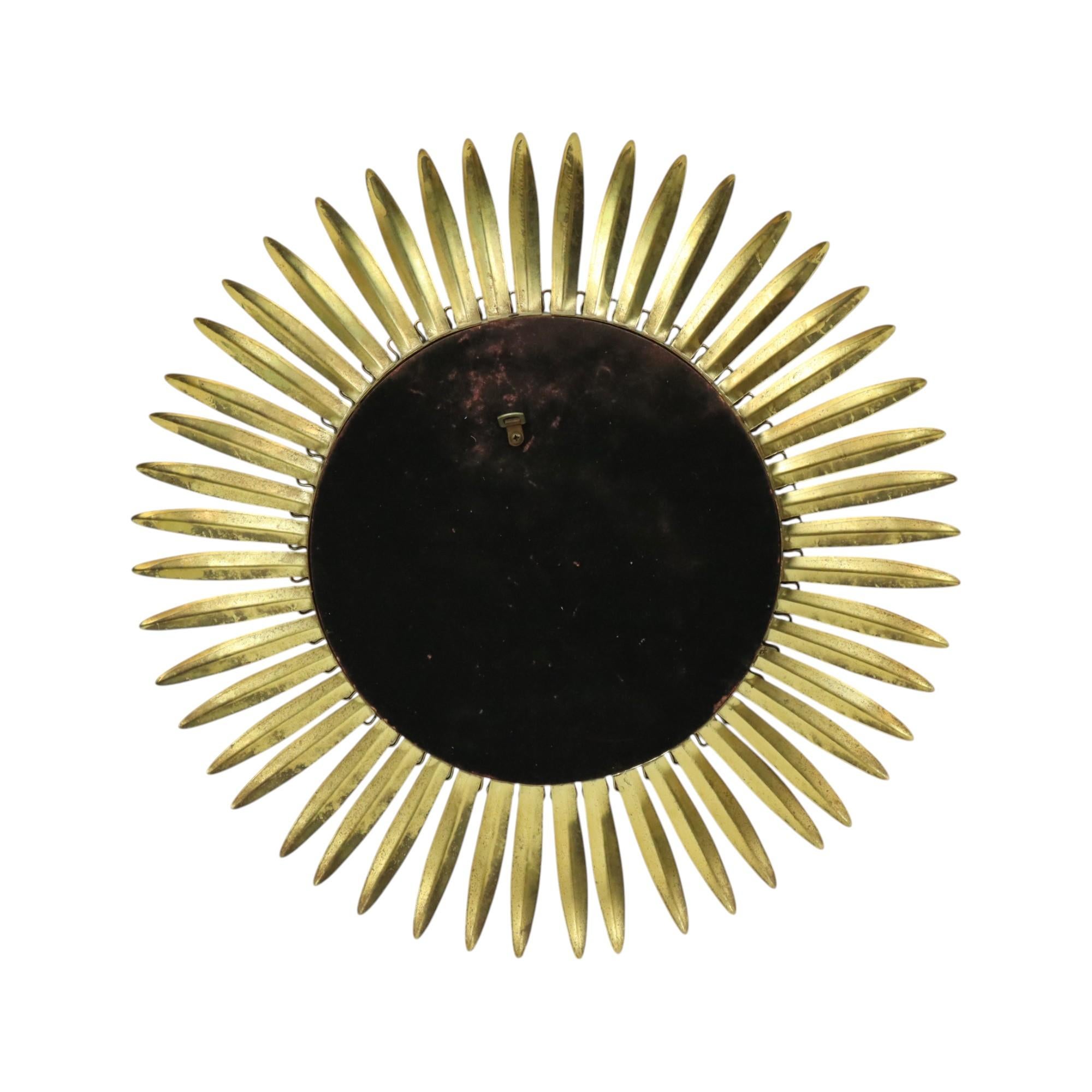Specchio da sole in metallo ramato di metà secolo Deknudt convesso 54 cm in vendita 4