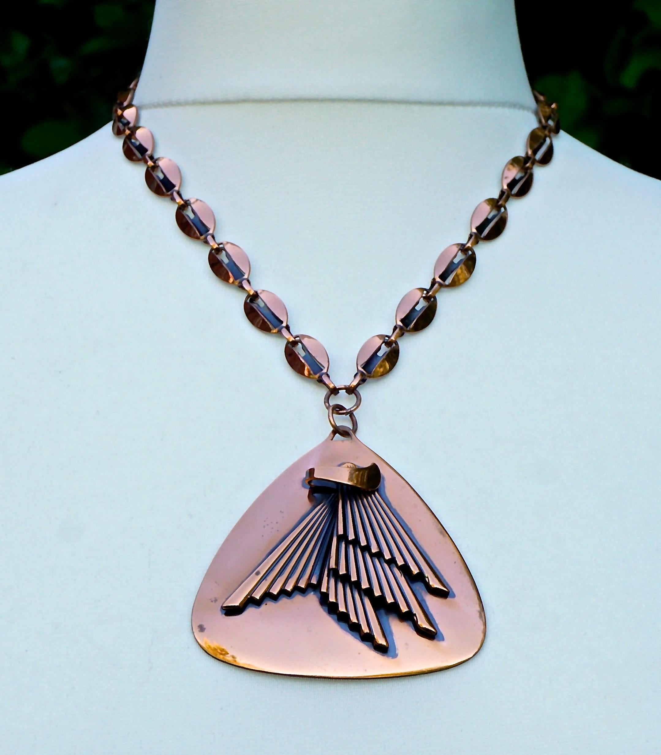 Mid Century Copper Polished Abstract Large Pendant and Link Chain Necklace For Sale 1