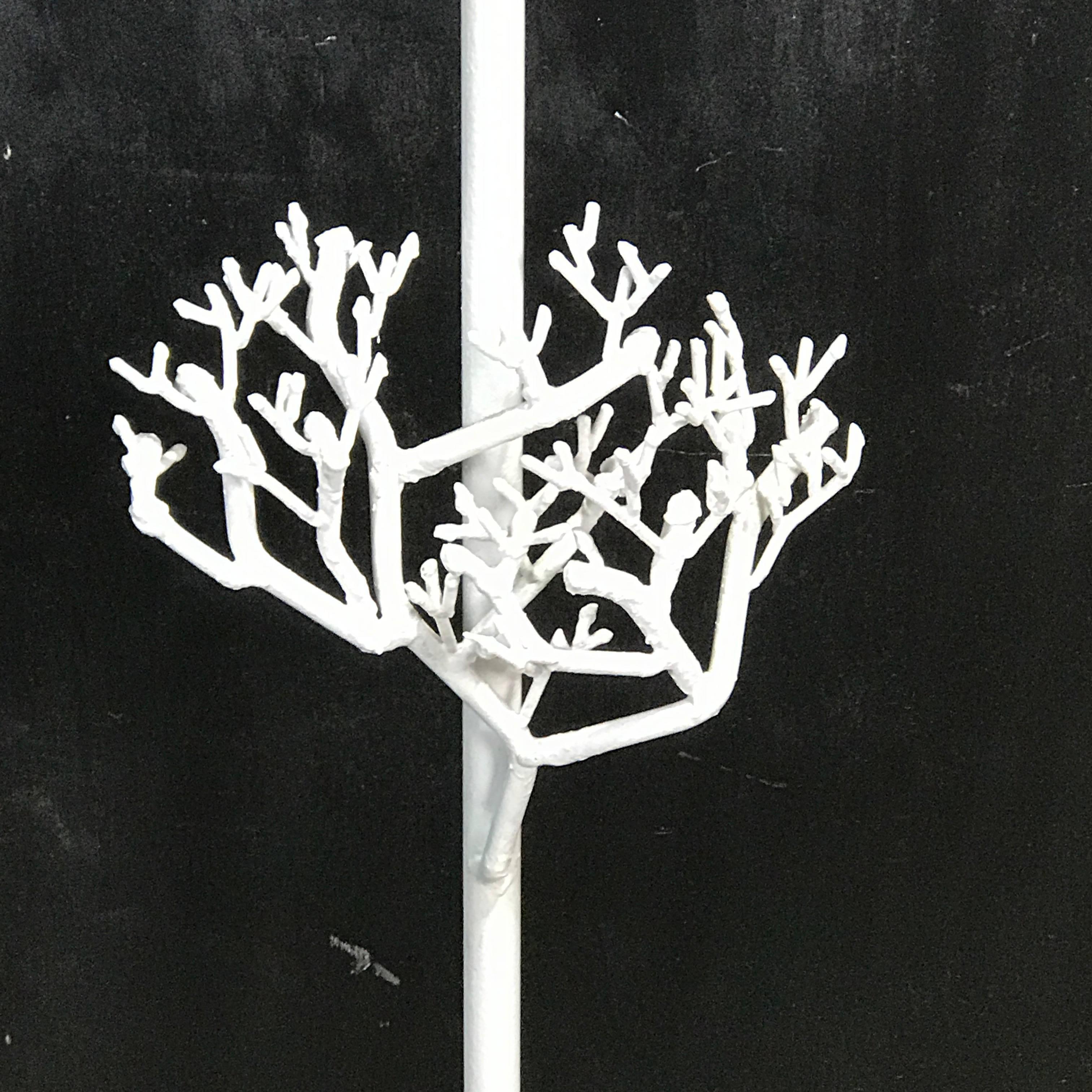 Midcentury Coral Motif Wrought Iron Floor Lamp in White In Good Condition In West Palm Beach, FL