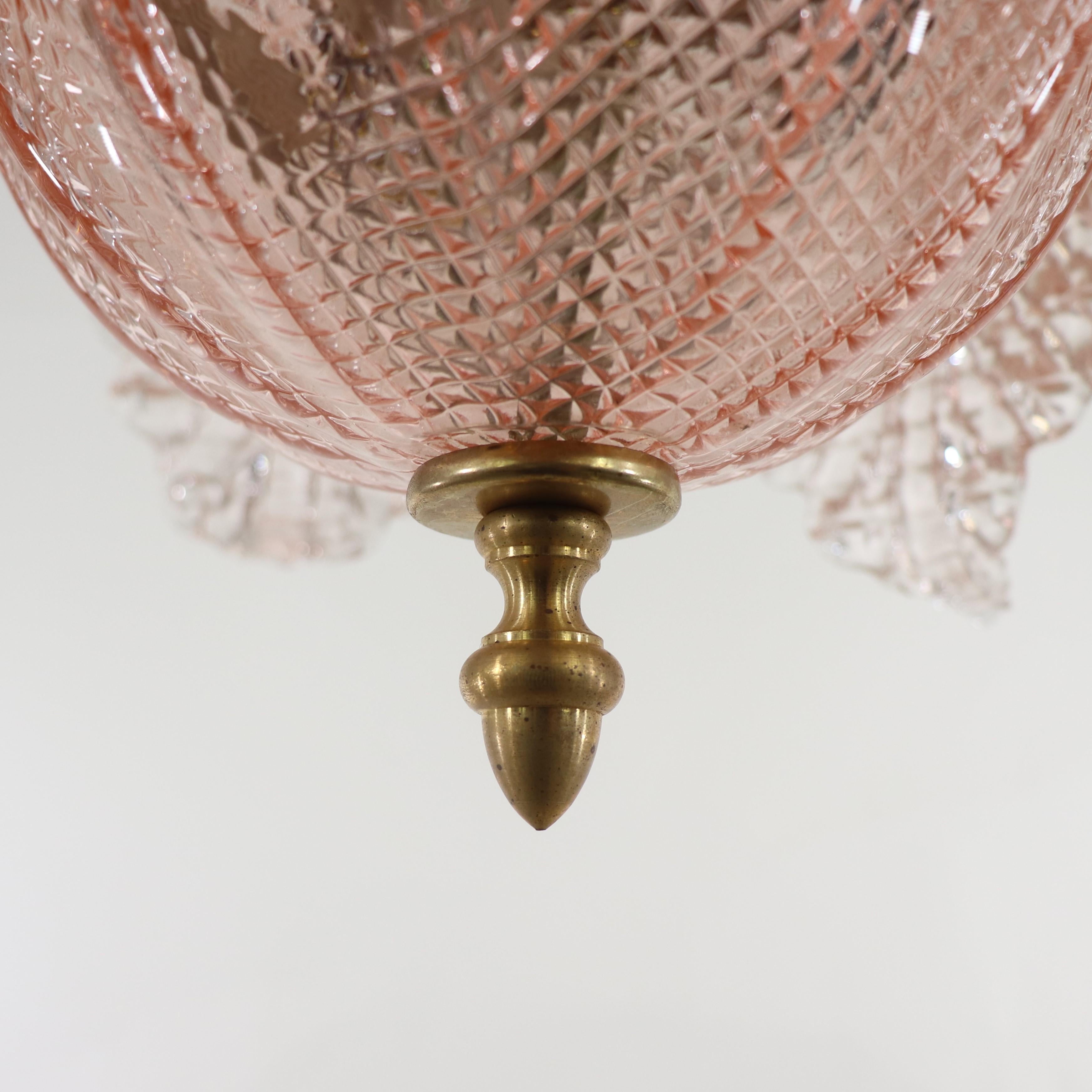 Murano di metà secolo con struttura a fronde rosa corallo attribuito a Barovier In condizioni discrete in vendita a Chicago, IL
