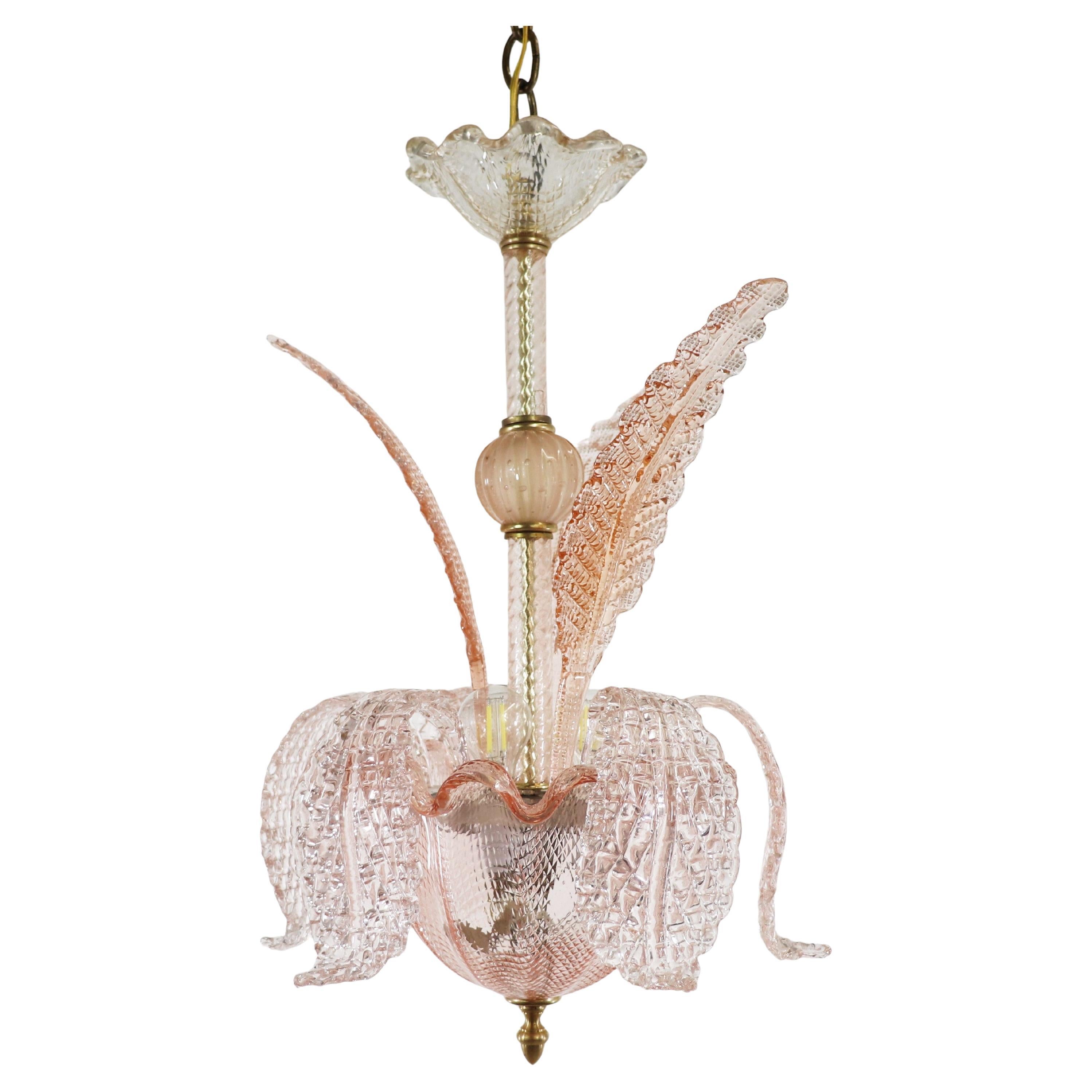 Murano di metà secolo con struttura a fronde rosa corallo attribuito a Barovier