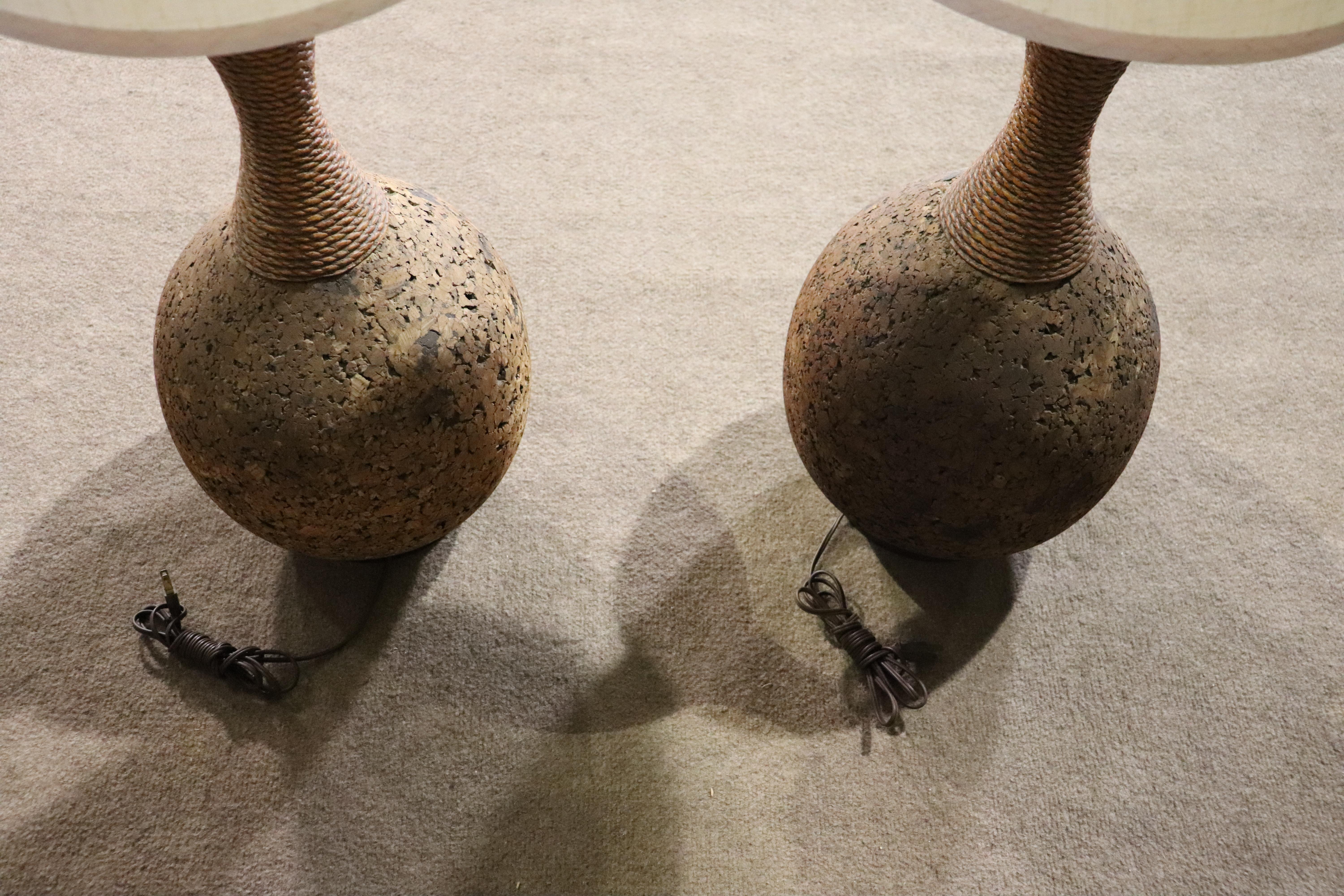 Lampes en liège du milieu du siècle en vente 1