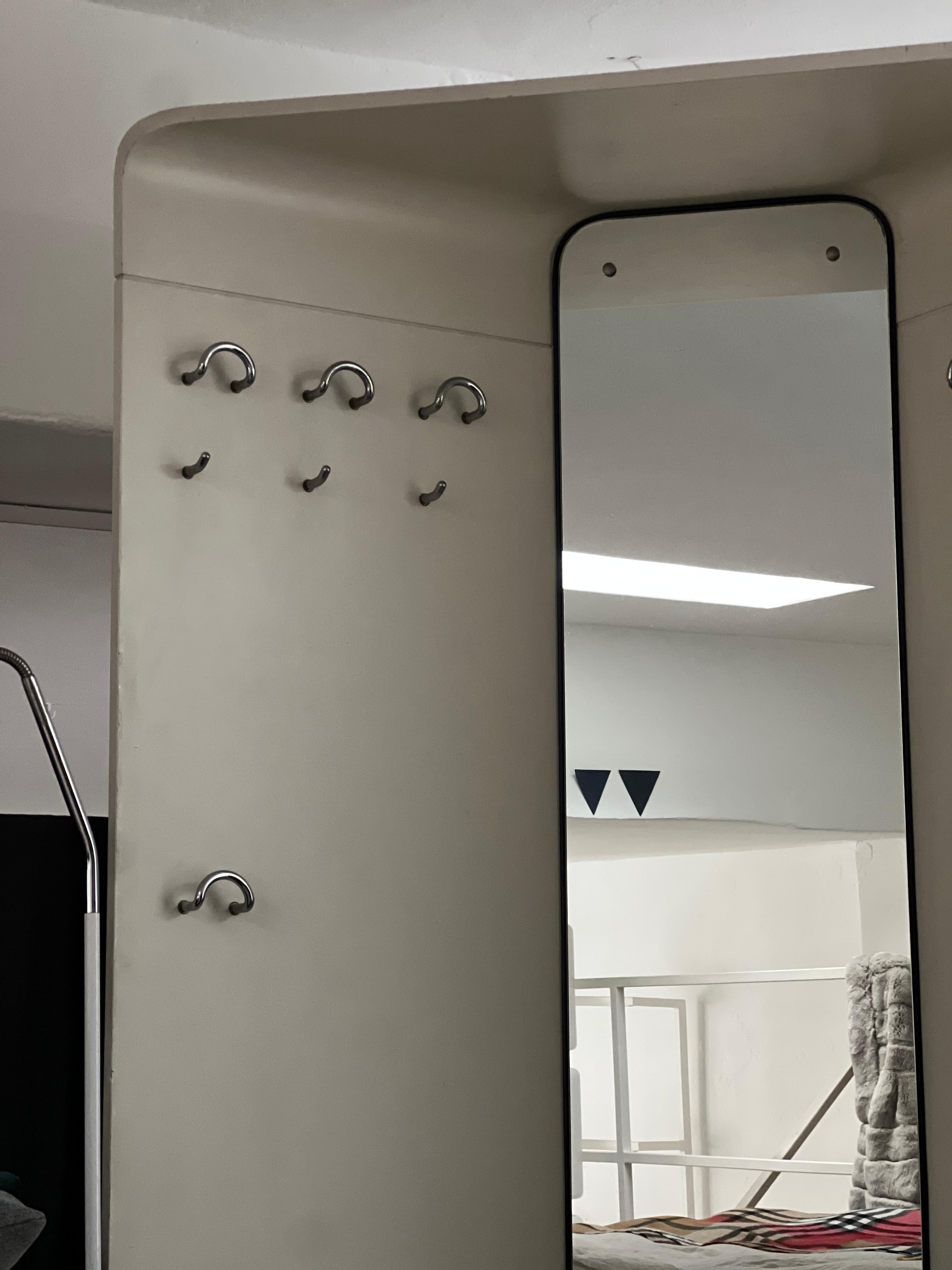 Porte-manteau / Miroir d'angle Mid-Century en vente 5