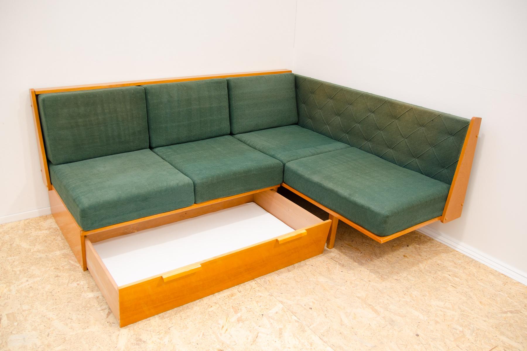 Mid century corner folding sofa, Czechoslovakia, 1960´s For Sale 6