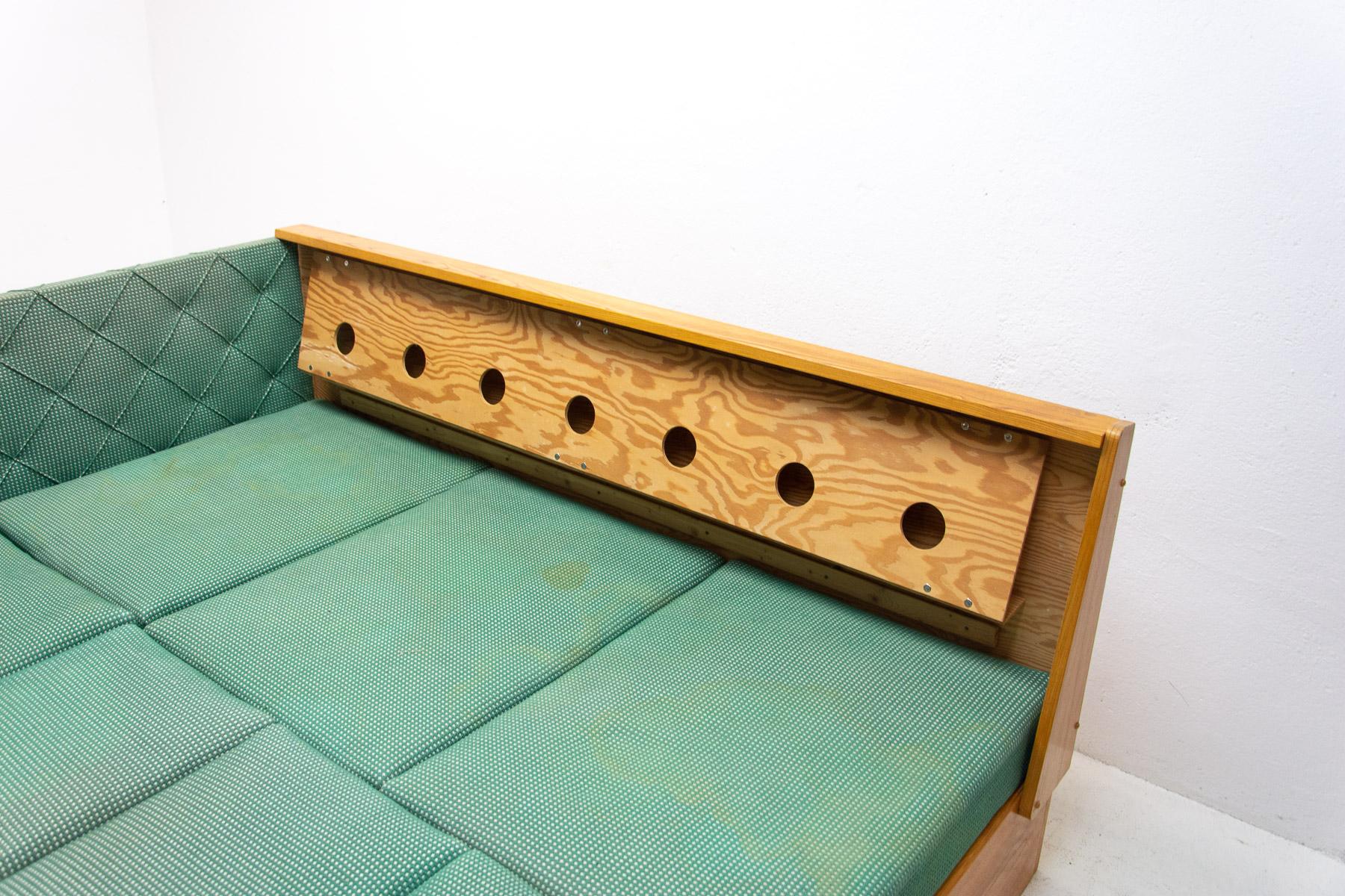 Mid Century Corner Folding Sofabed, 1960´s, Czechoslovakia For Sale 11