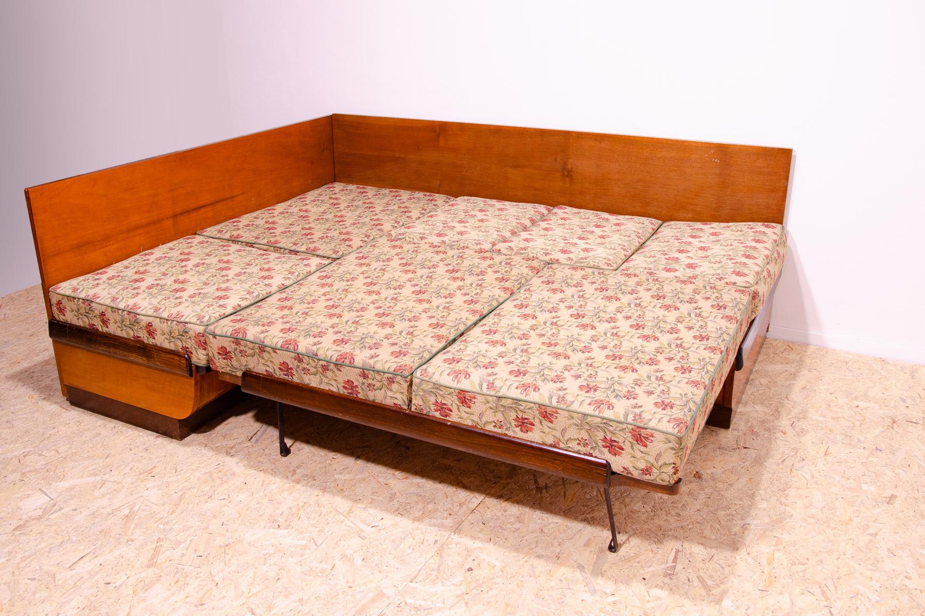 Mid century corner folding sofabed by Jindřich Halabala for UP Závody, 1950´s 11