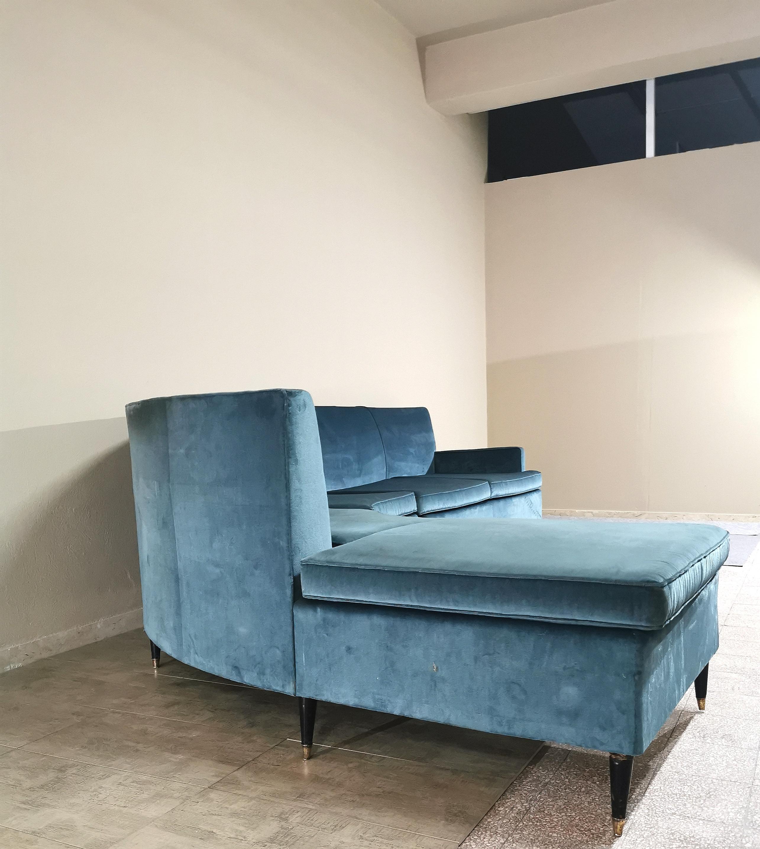 Midcentury Corner Sofa Smooth Velvet Feet Wood Brass Modular Italy 60s Turquoise In Fair Condition For Sale In Palermo, IT