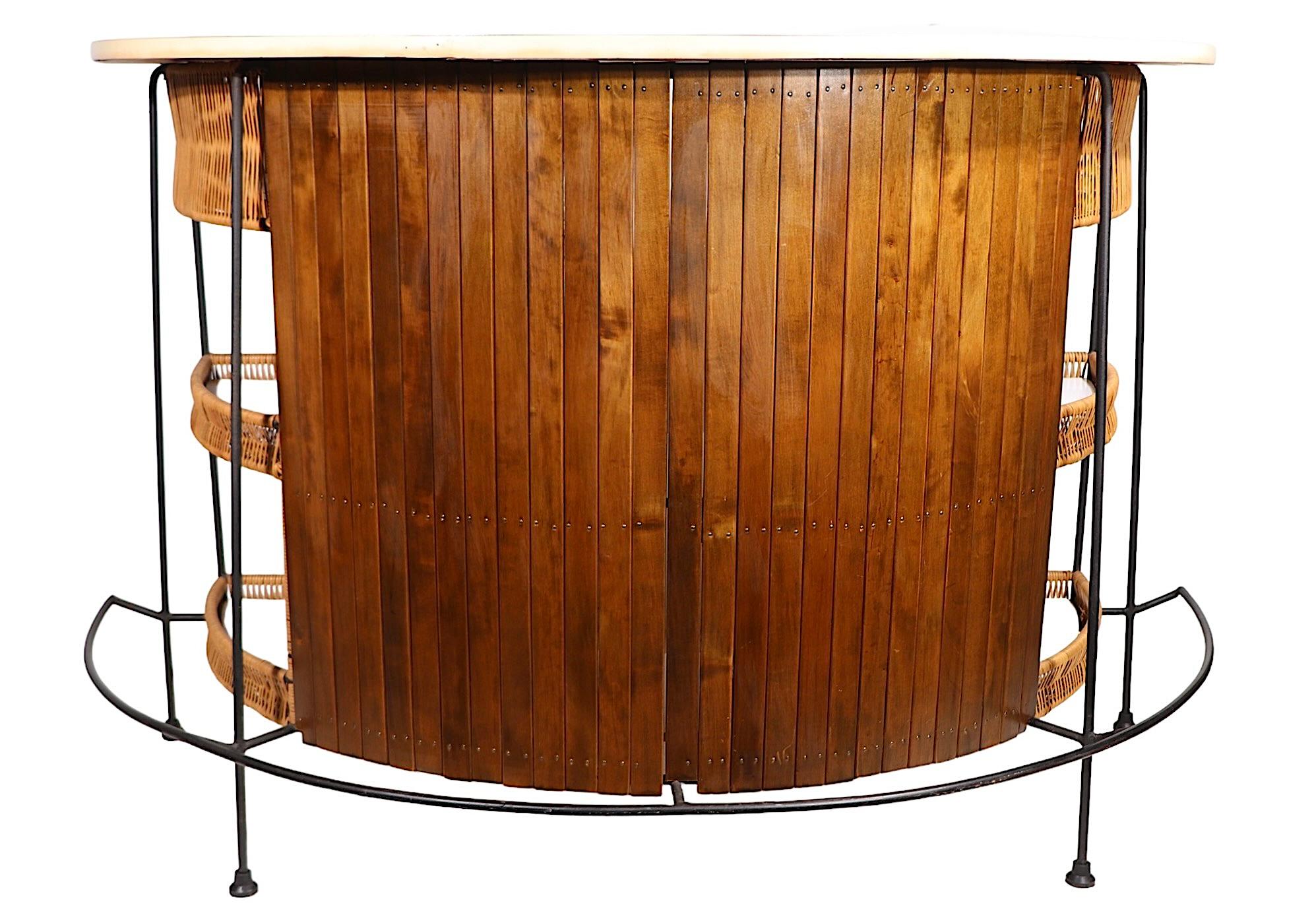Mid Century Counter Dry Bar with Original Stools by Umanoff c. 1950/60's For Sale 5