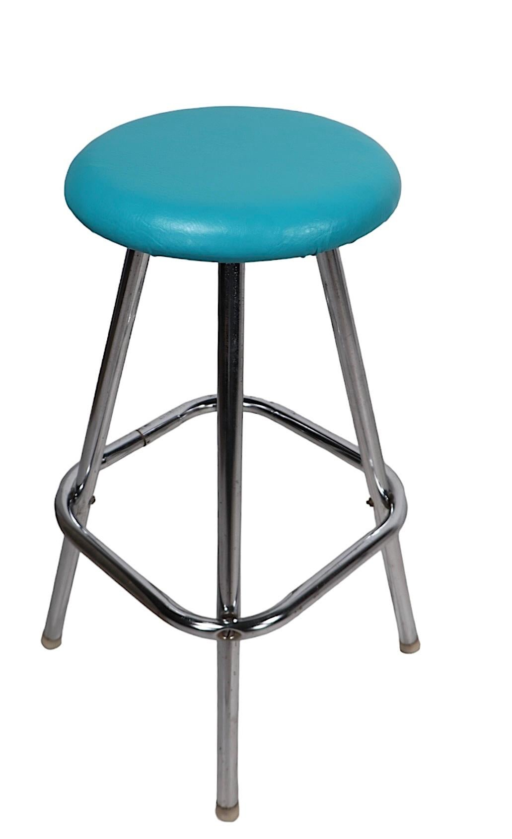 Mid Century Counter Dry Bar with Original Stools by Umanoff c. 1950/60's For Sale 6
