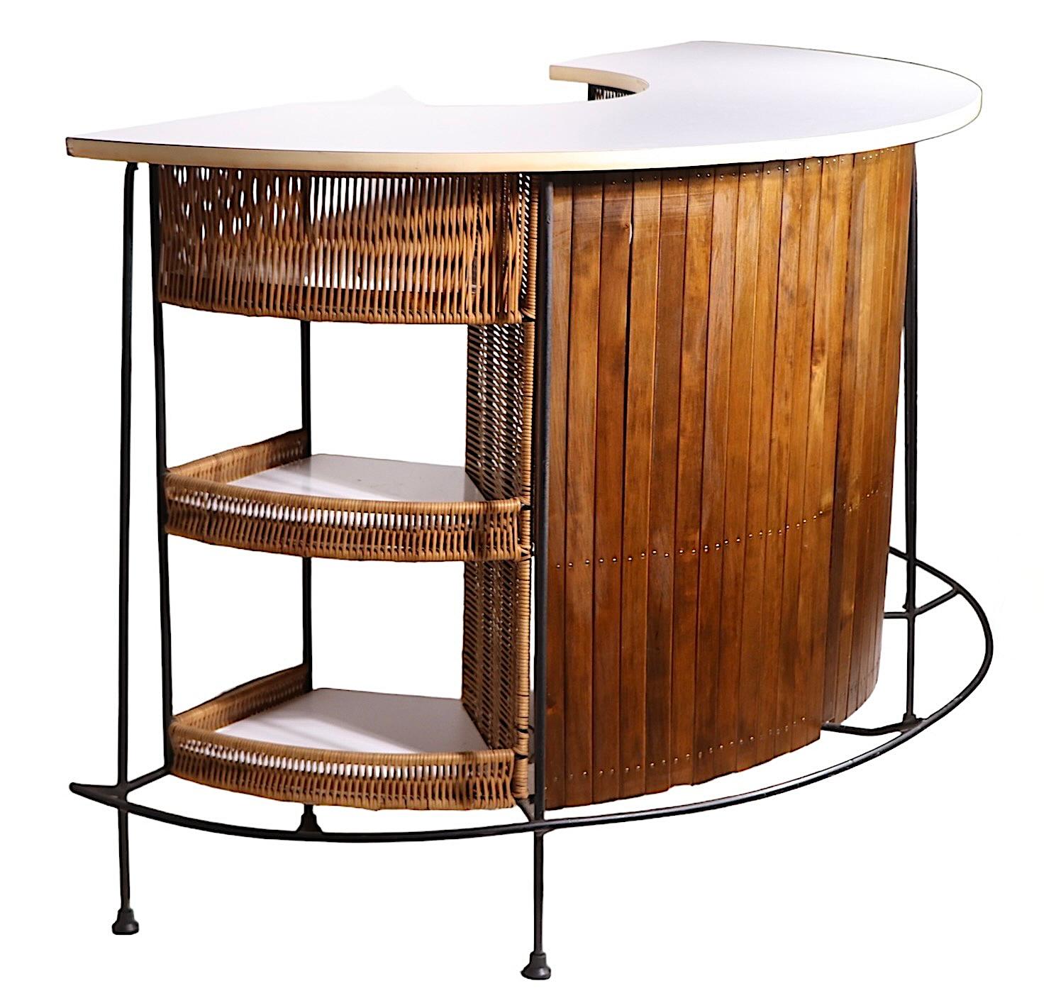 Mid Century Counter Dry Bar with Original Stools by Umanoff c. 1950/60's For Sale 7