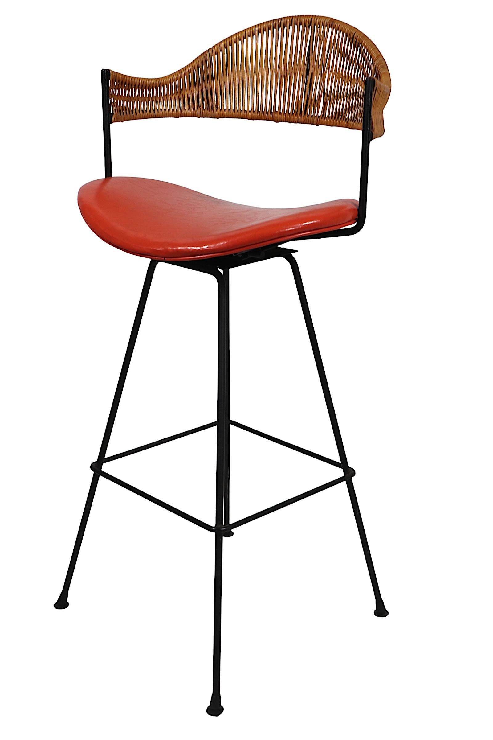 Mid Century Counter Dry Bar with Original Stools by Umanoff c. 1950/60's For Sale 12
