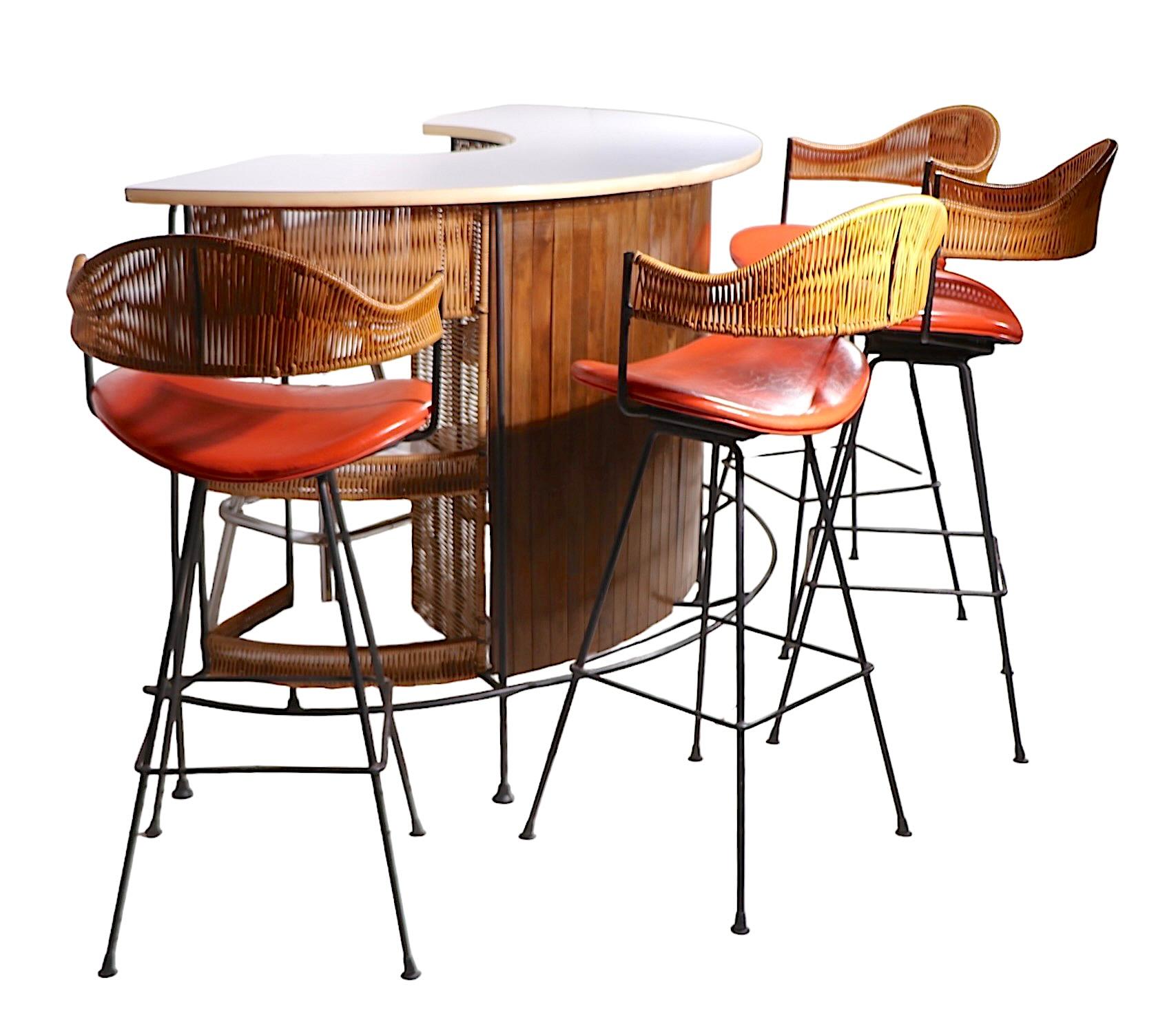Wrought Iron Mid Century Counter Dry Bar with Original Stools by Umanoff c. 1950/60's For Sale