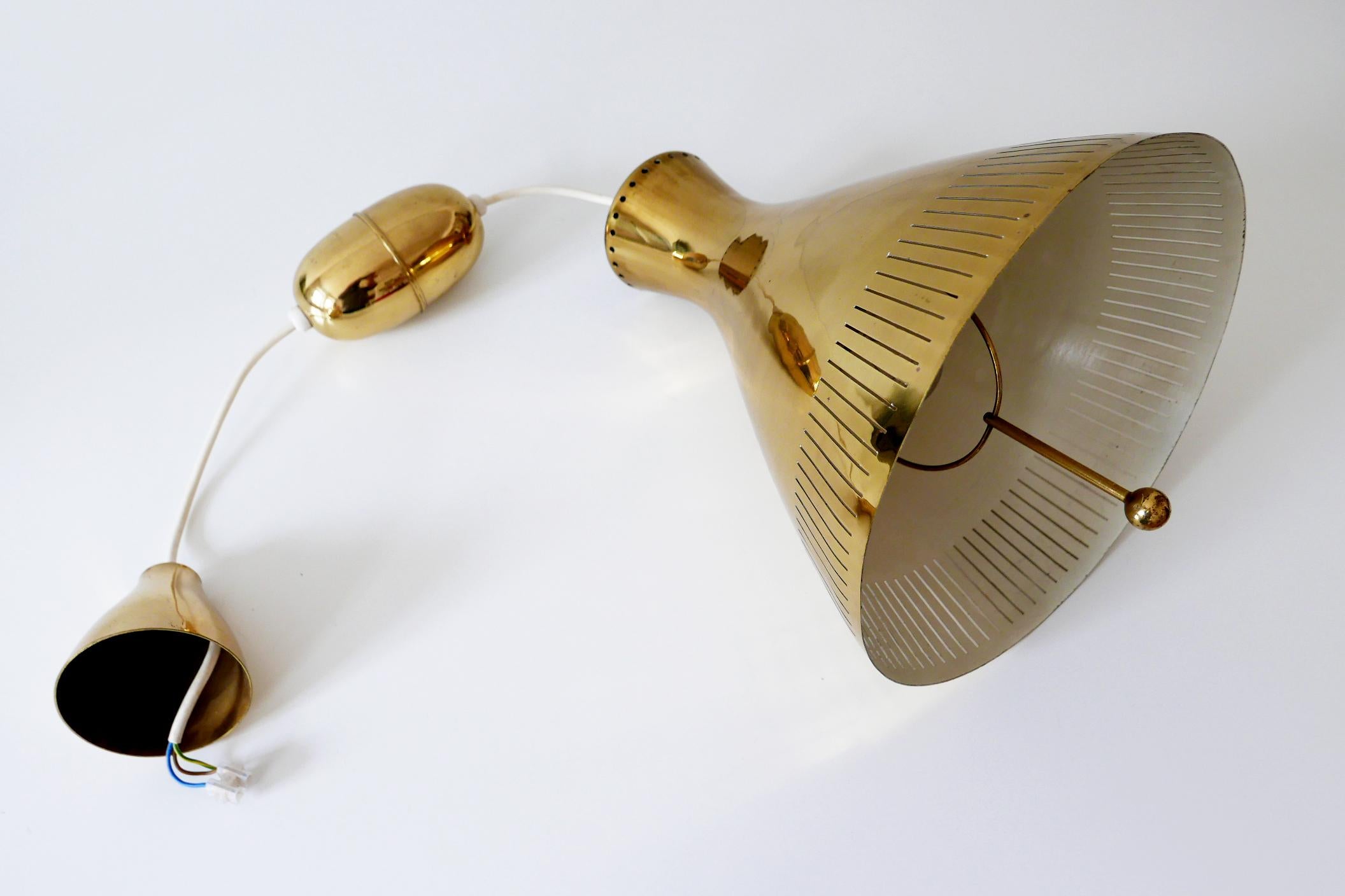 Midcentury Counterweight Brass Pendant Lamp by Vereinigte Werkstätten, 1960s 11