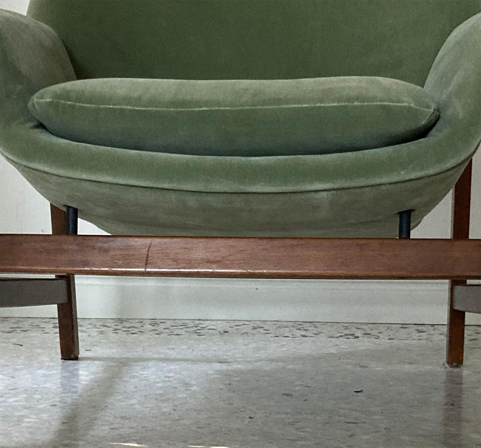 Mid Century Couple of G. Frattini Green Armchairs Mod.849 for Cassina Italy 1956 For Sale 4