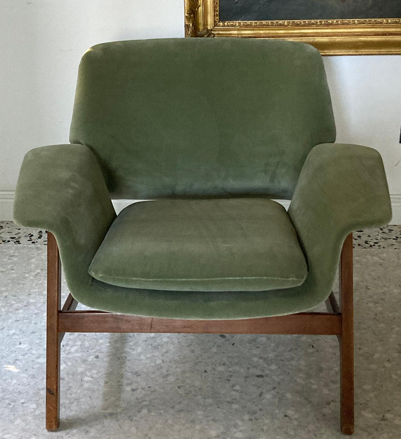 Mid Century Couple of G. Frattini Green Armchairs Mod.849 for Cassina Italy 1956 For Sale 6
