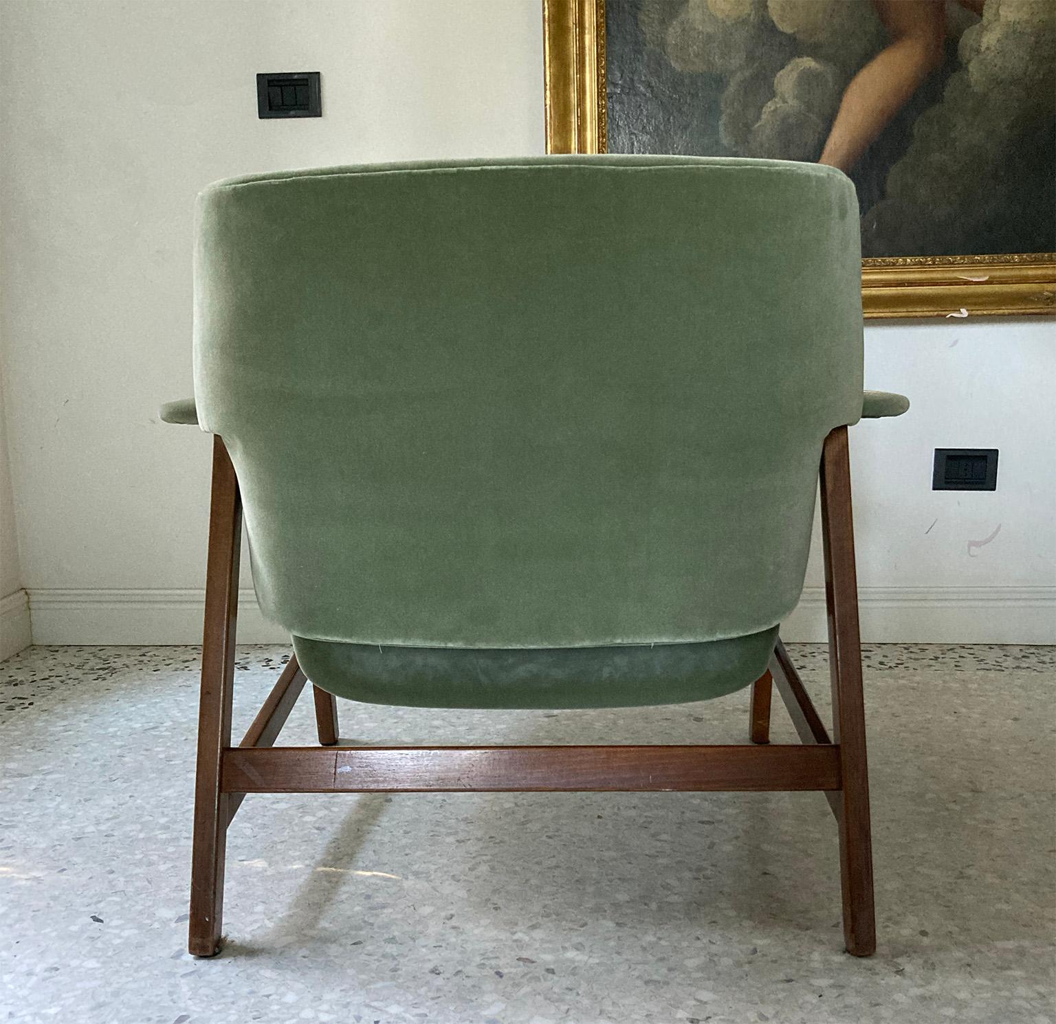 Mid-20th Century Mid Century Couple of G. Frattini Green Armchairs Mod.849 for Cassina Italy 1956 For Sale