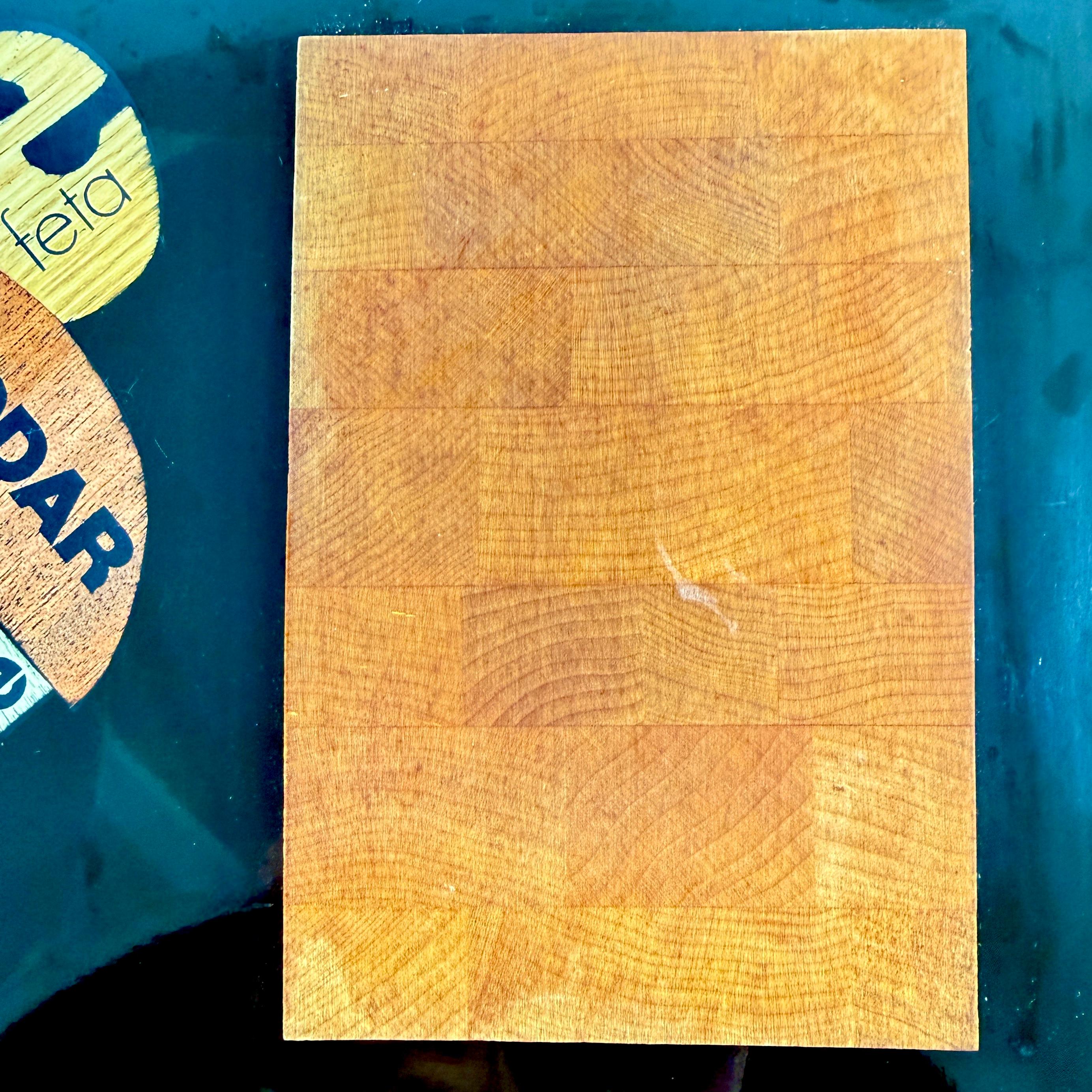 Mid-Century Couroc Cheese Board Wood Inlay Phenolic Resin Tray In Good Condition For Sale In Philadelphia, PA