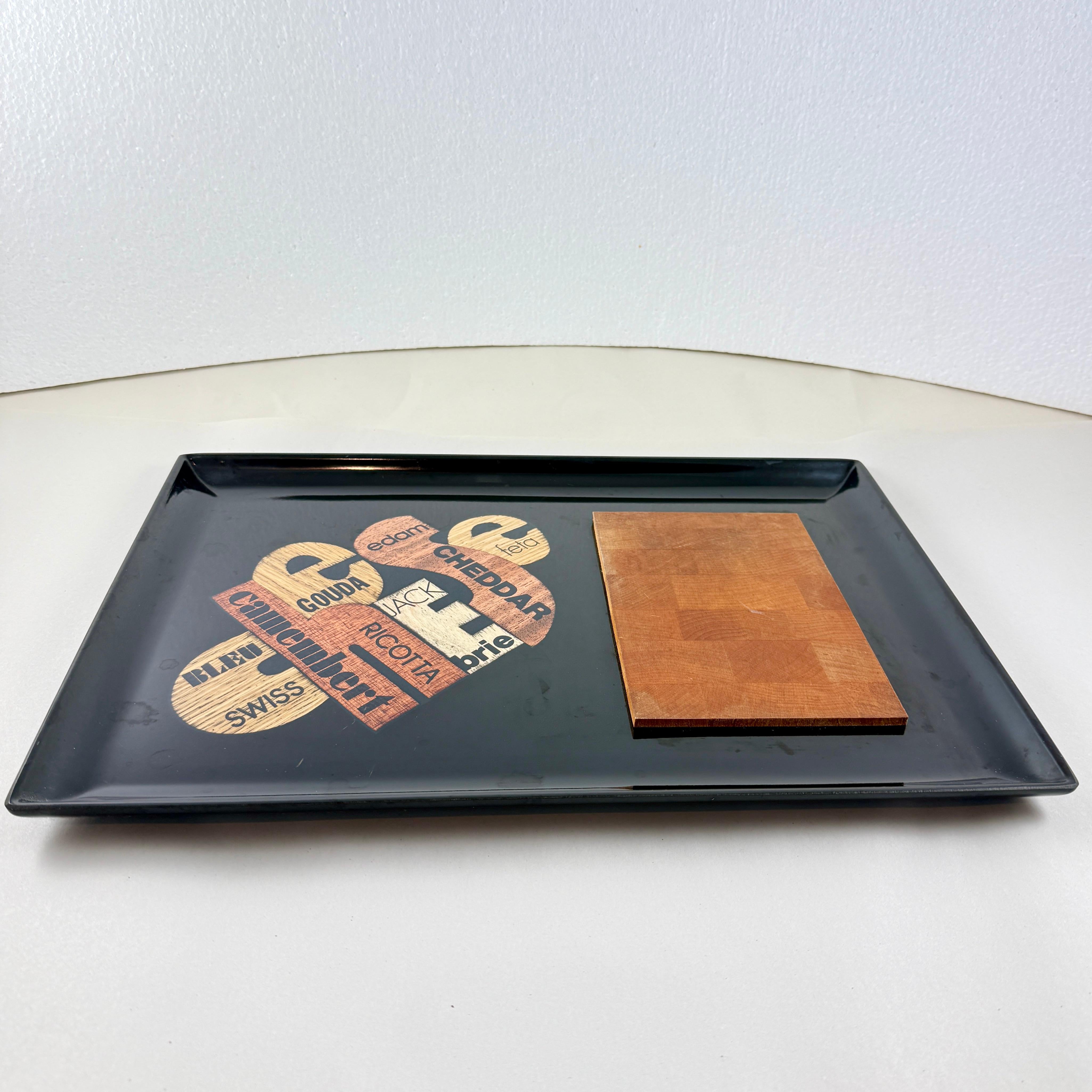 Plastic Mid-Century Couroc Cheese Board Wood Inlay Phenolic Resin Tray For Sale