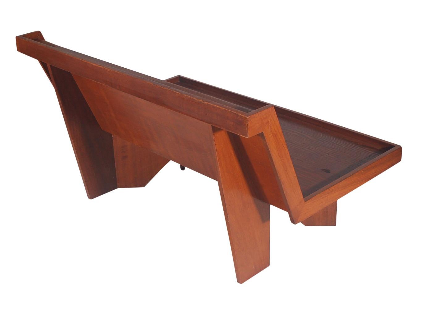 Américain Fauteuil ou canapé en contreplaqué moderne d'après Frank Lloyd Wright, milieu du siècle dernier en vente