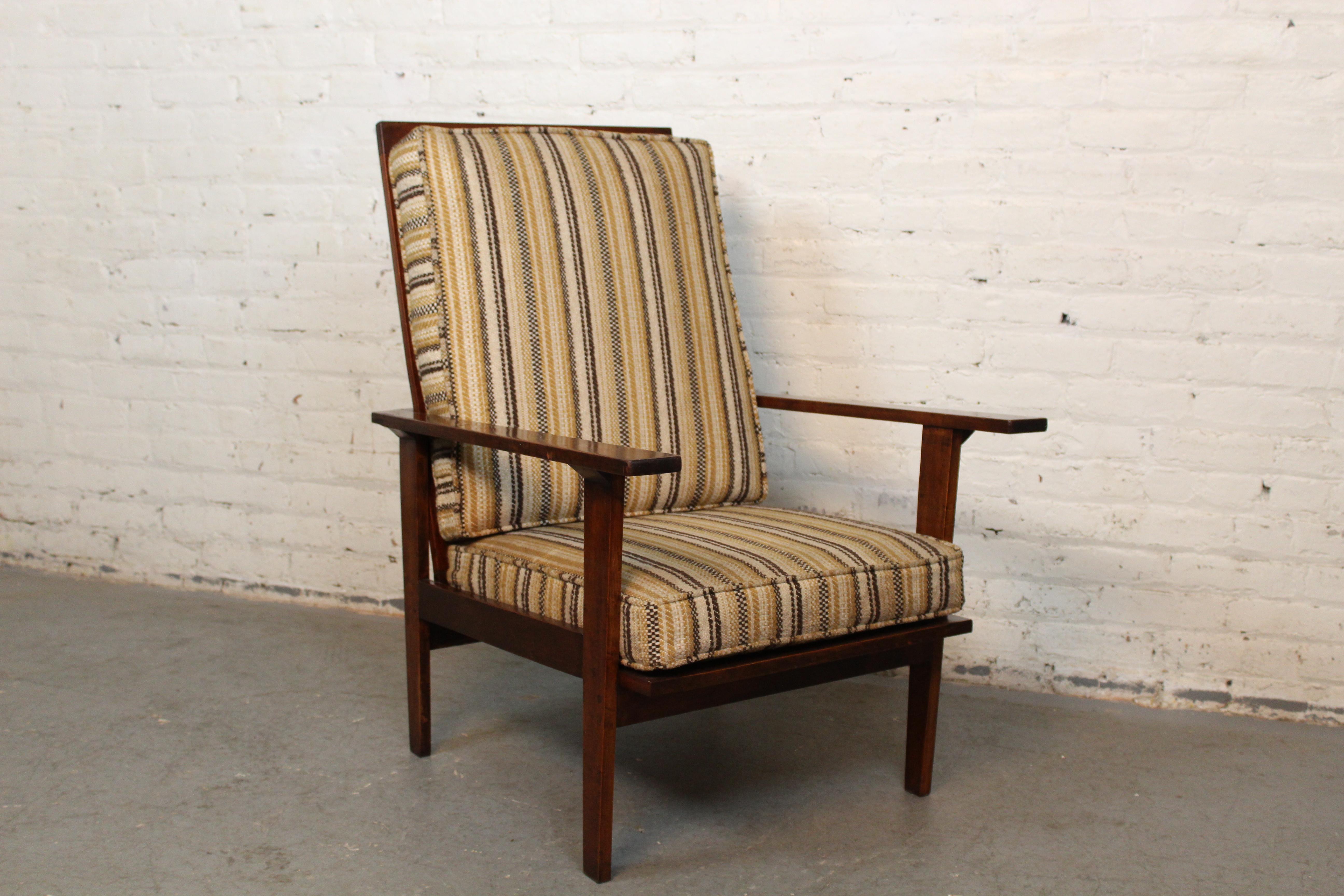Mid-Century Craftsman Oak + Tweed Morris Chair For Sale 10