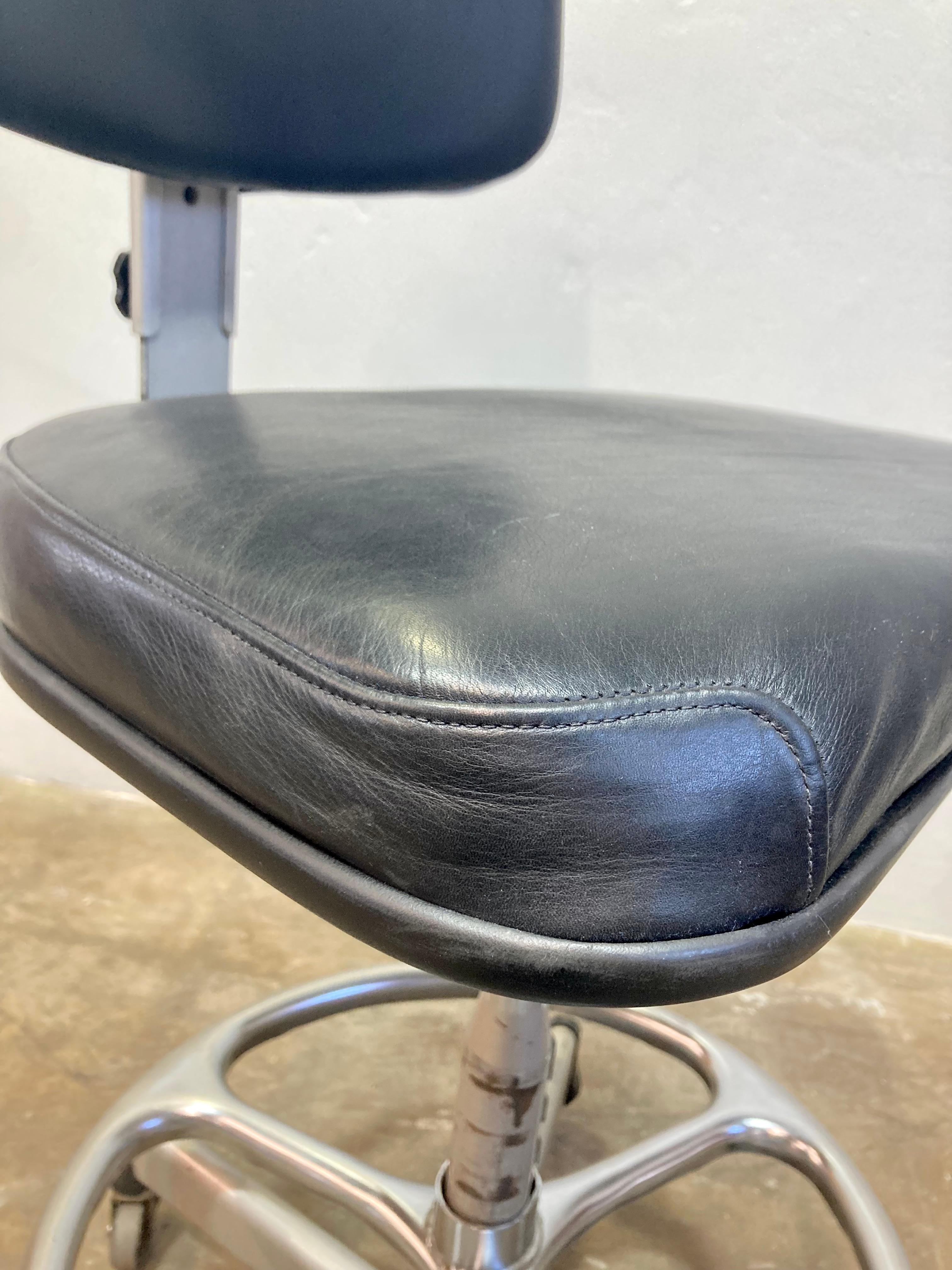 Taburete industrial rodante de dibujo Cramer de mediados de siglo siglo XX en venta