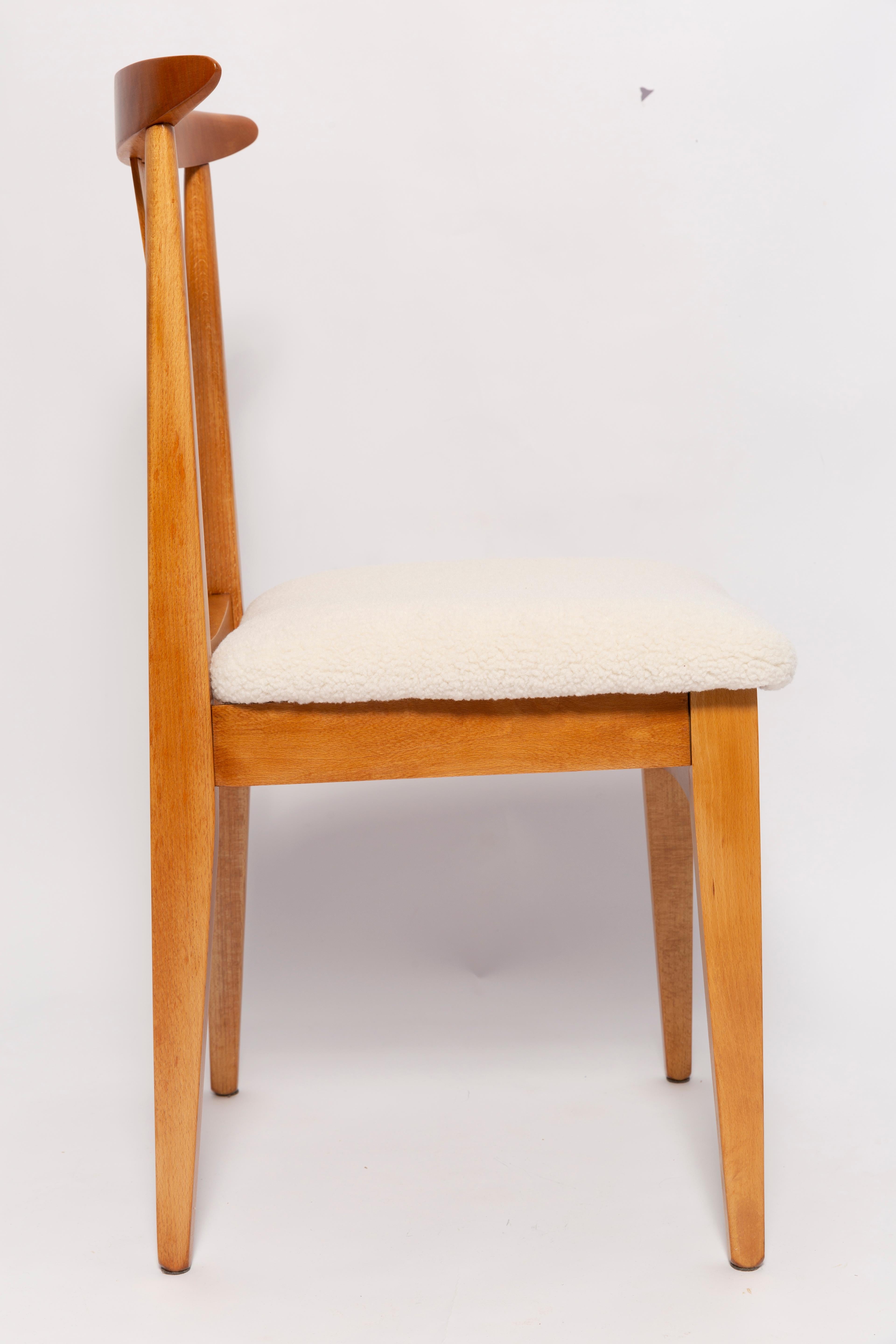 Mid-Century Cream Ivory Boucle Chair, Designed by M. Zielinski, Europe, 1960s In Excellent Condition For Sale In 05-080 Hornowek, PL