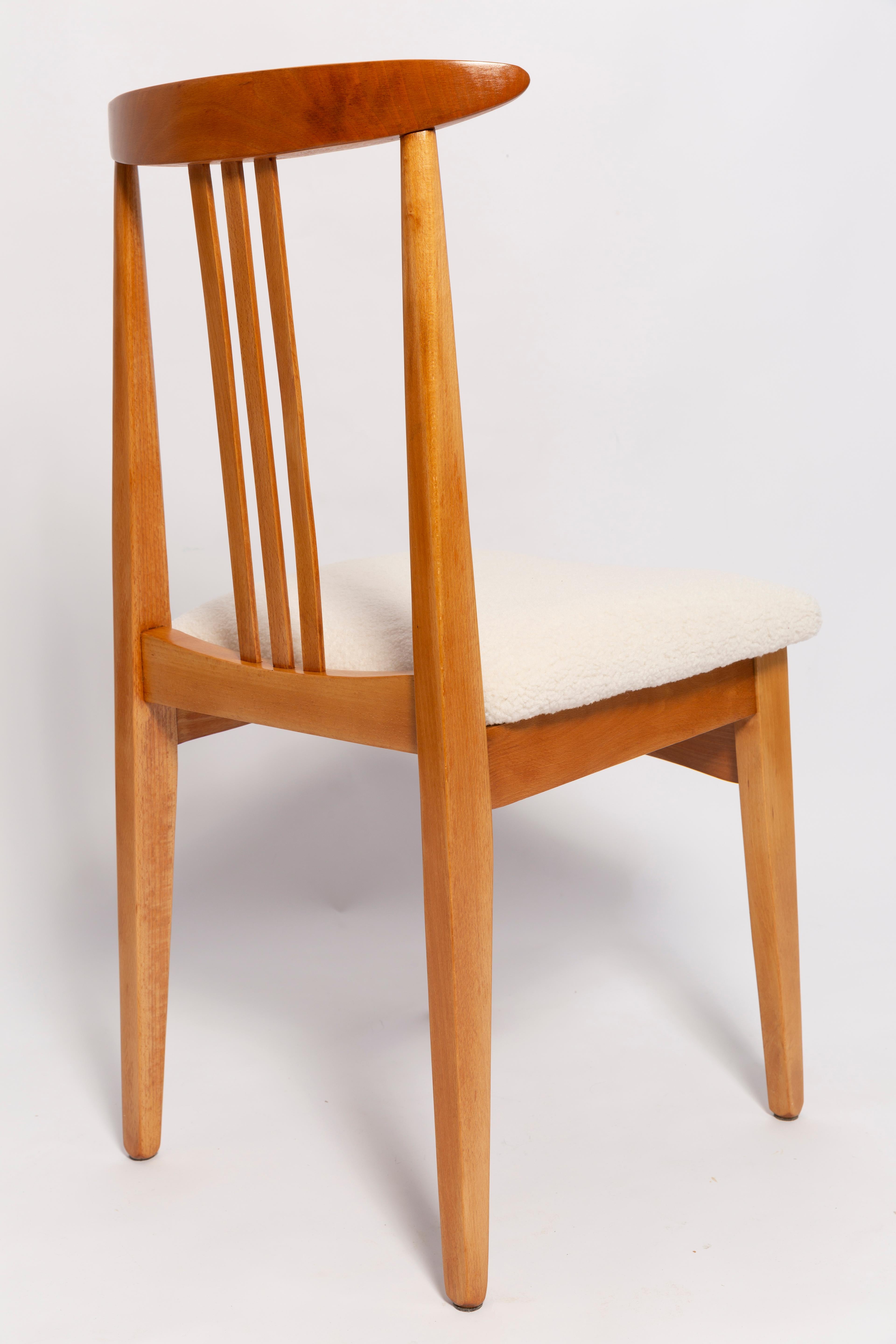 XX secolo Sedia di metà secolo in bouclé crema e avorio, Design M. Zielinski, Europa, anni '60 in vendita
