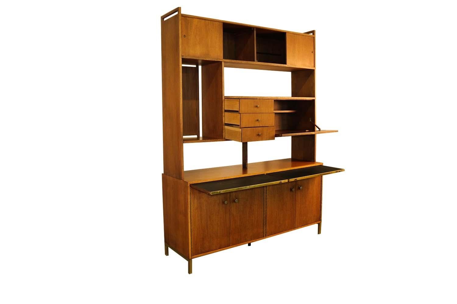 Midcentury Credenza Buffet Hutch Room Divider In Good Condition In Baltimore, MD