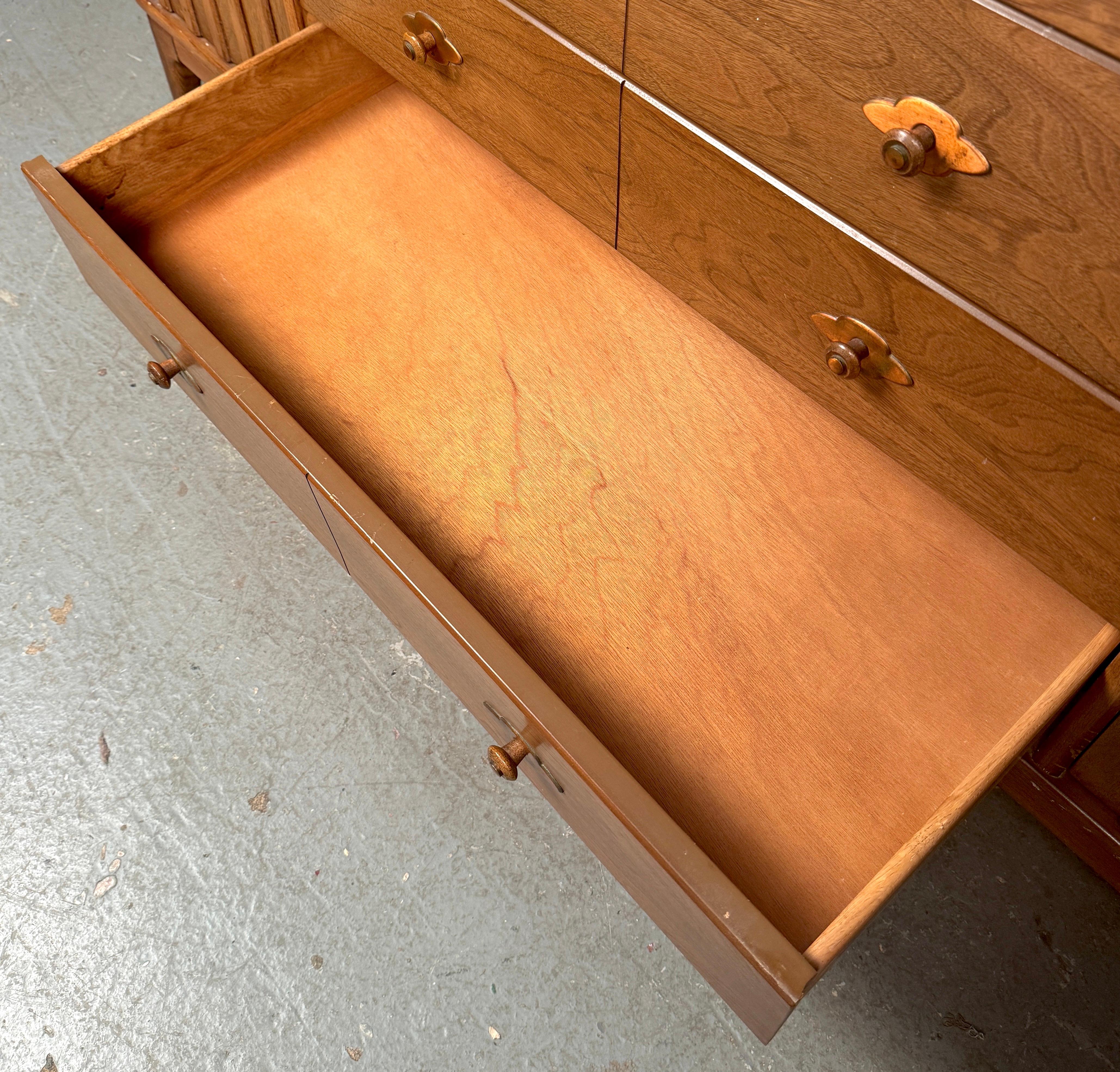 Mid-Century Credenza By Broyhill For Sale 9