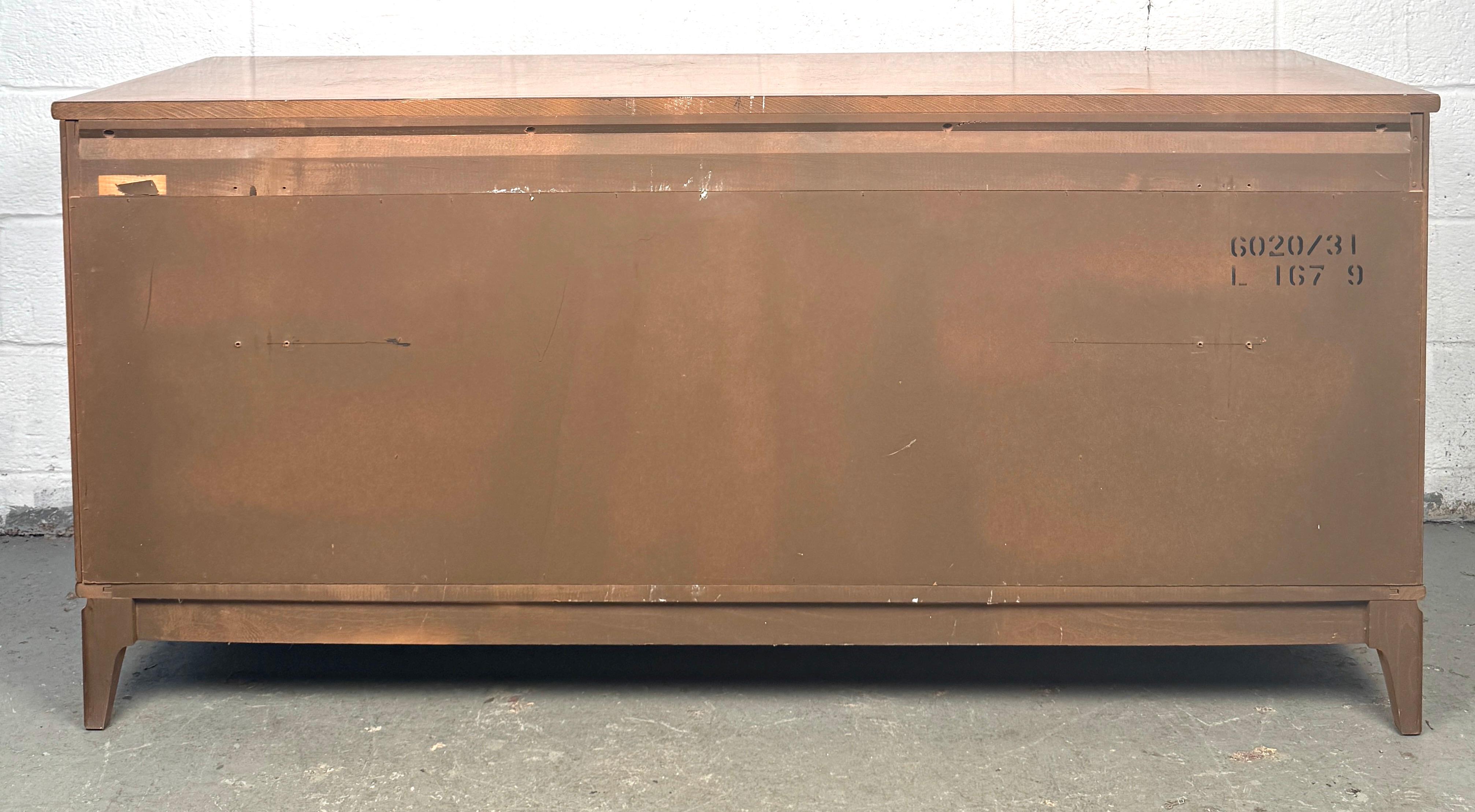 Mid-Century Credenza By Broyhill For Sale 11