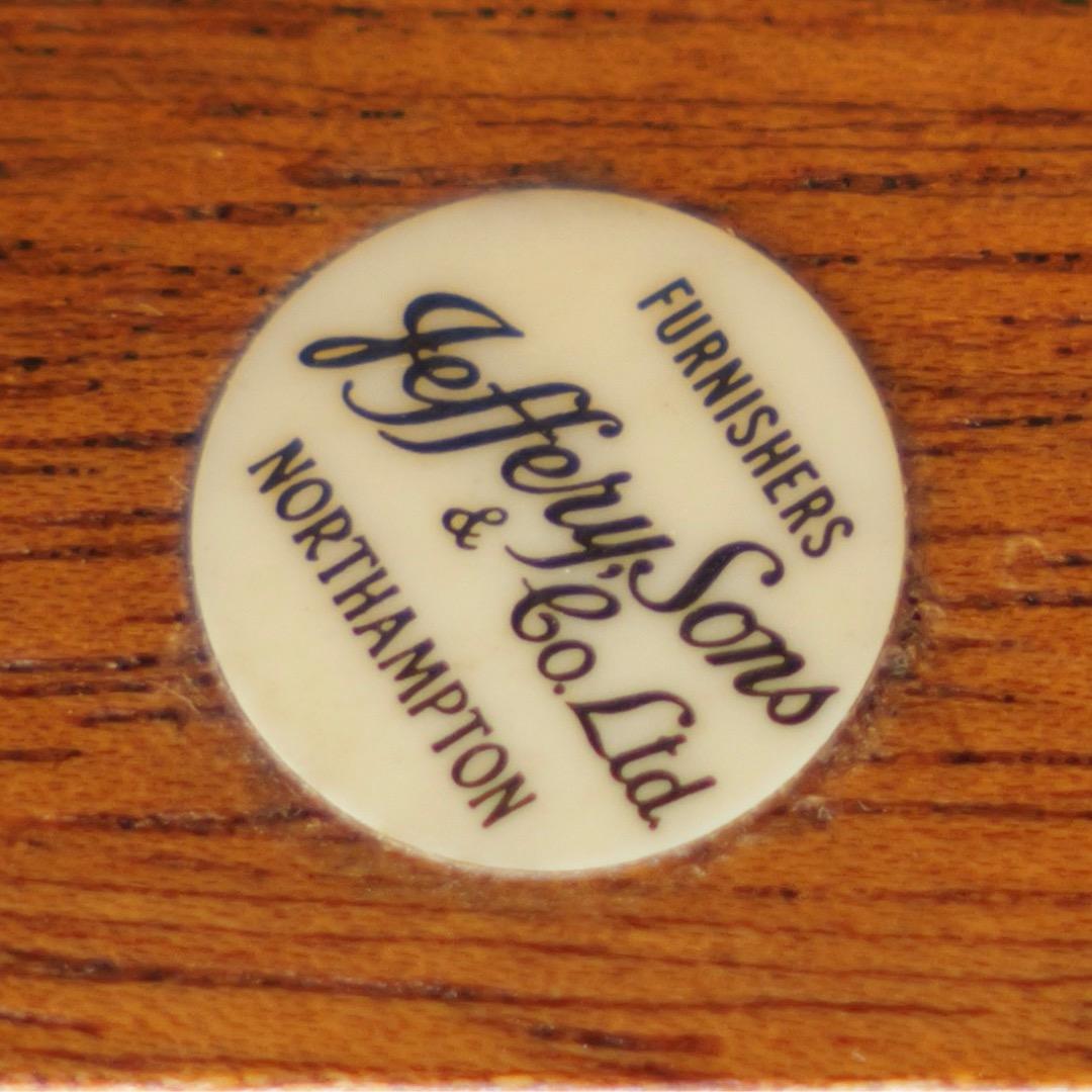 Mid Century Credenza von Greaves & Thomas im Angebot 3