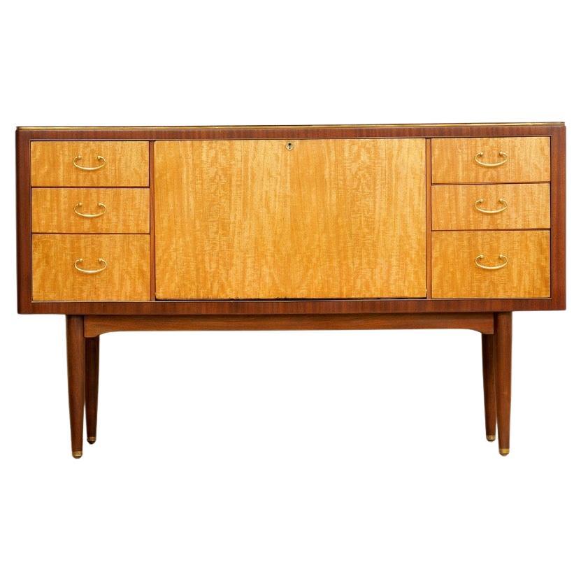 Credenza de mediados de siglo de Greaves and Thomas