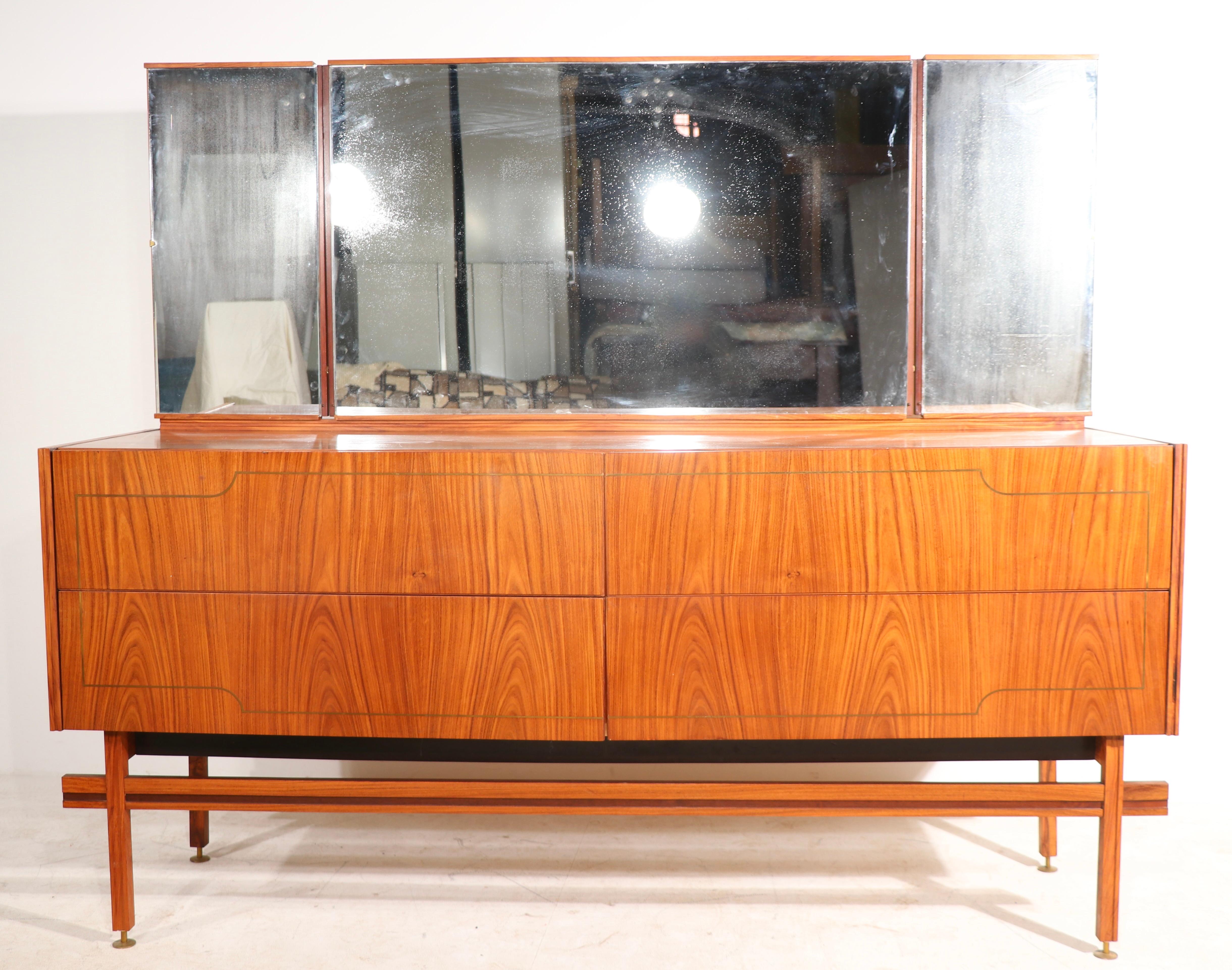 Mid Century Credenza Jacaranda and Brass by Hauner and Eisler Brazil Ca. 1950’s For Sale 1