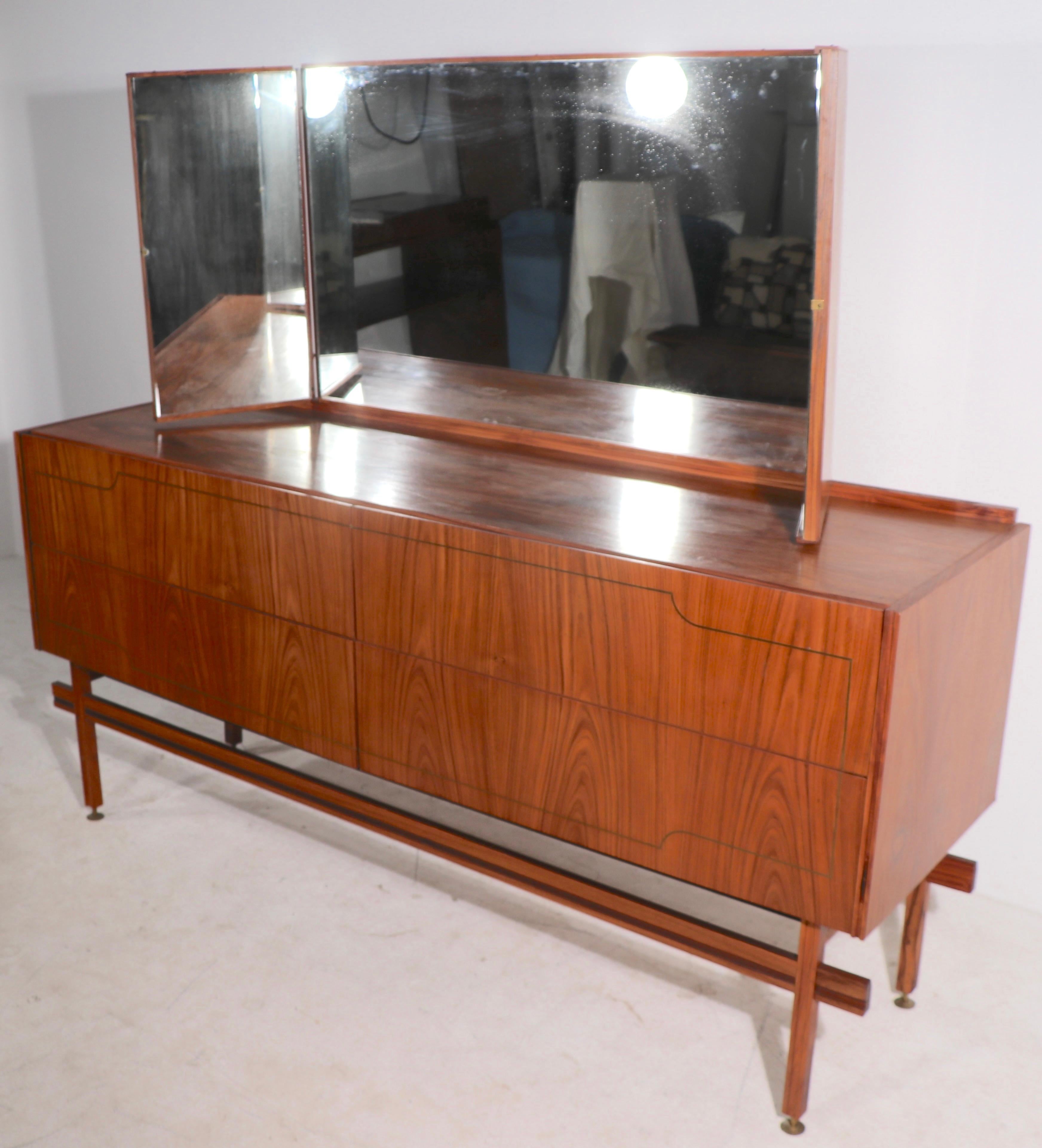 Mid Century Credenza Jacaranda and Brass by Hauner and Eisler Brazil Ca. 1950’s For Sale 3
