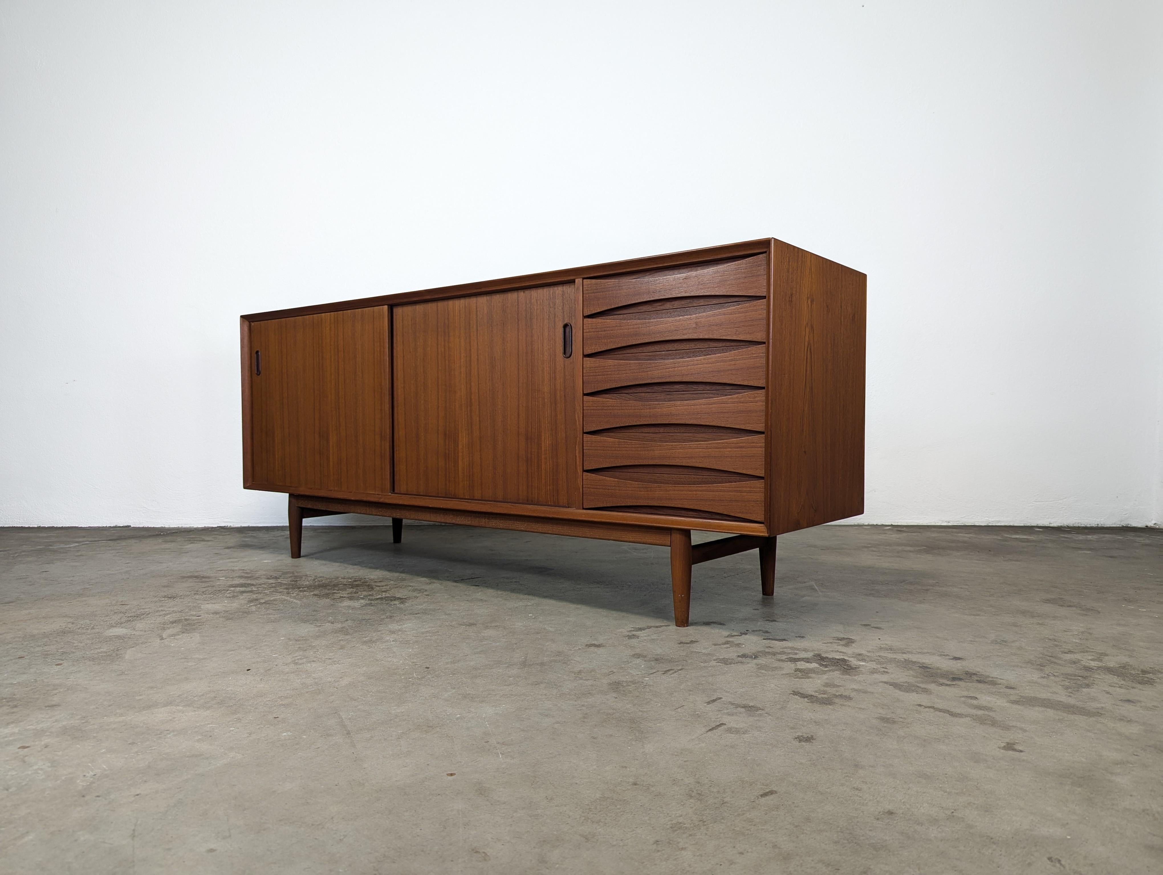 Mid Century Credenza/Sideboard by Arne Vodder for Sibast Møbelfabrik, C1950s 2