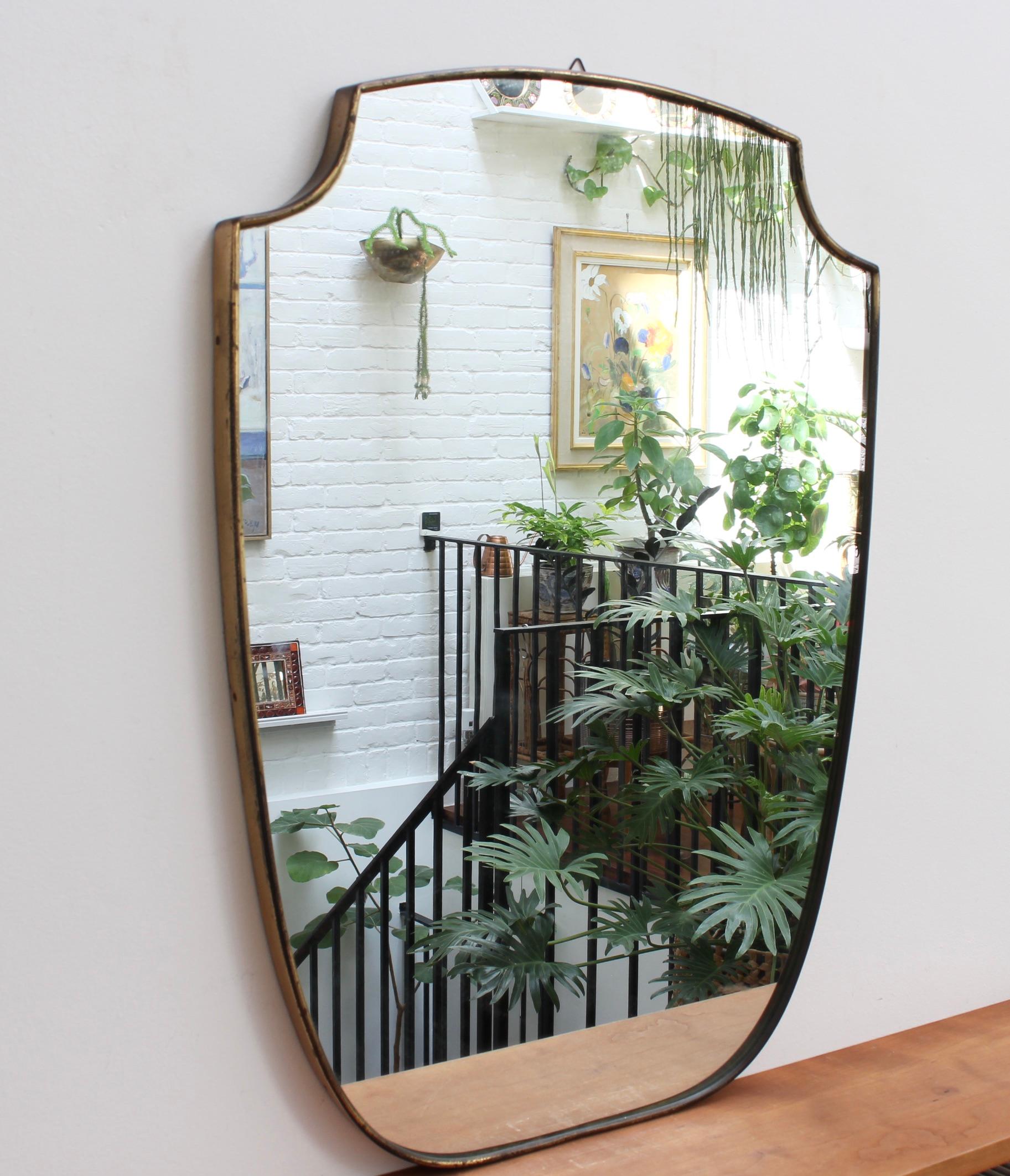 crest shaped mirror
