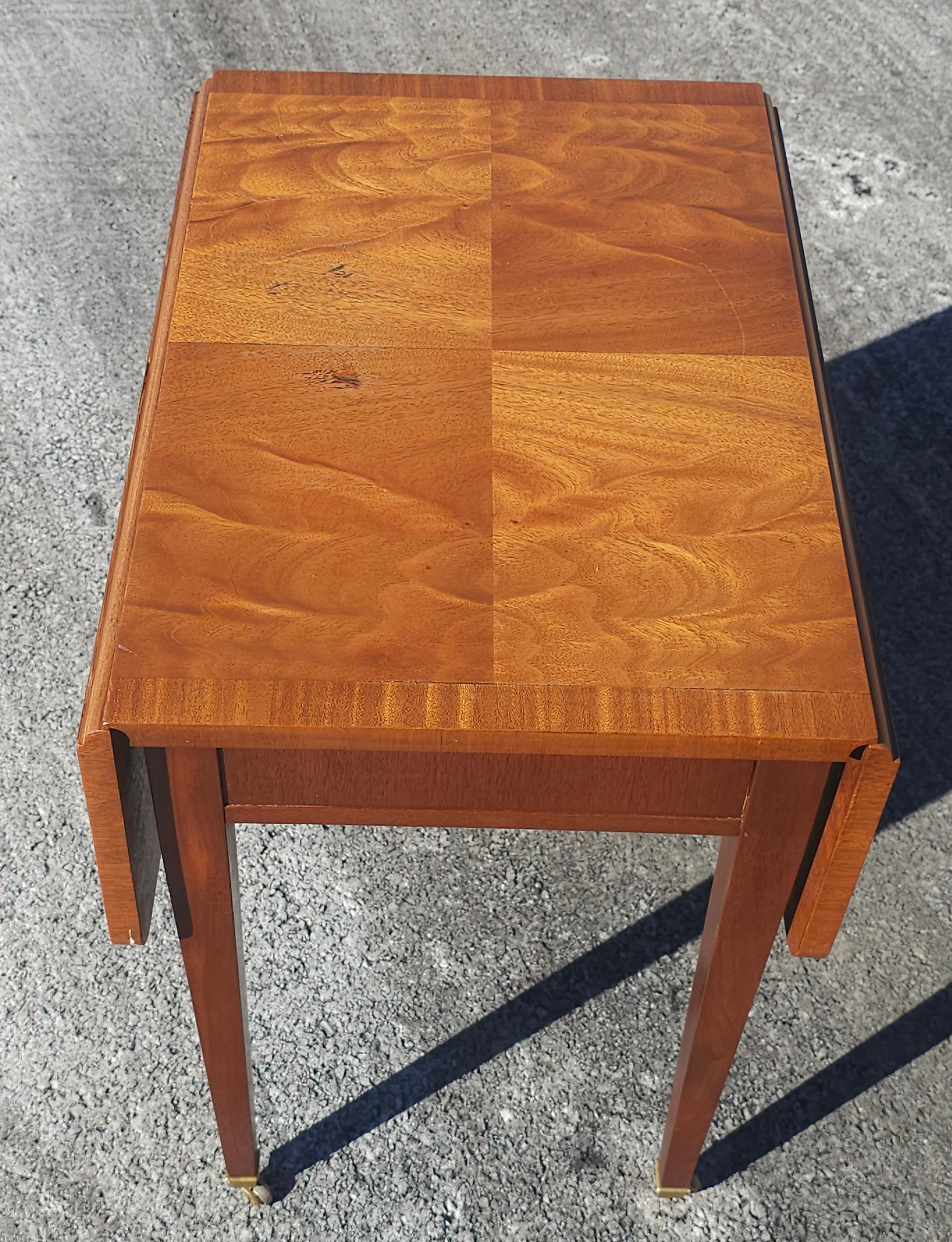 Mid-Century Modern Mid Century Cross-Banded Crotched Mahogany Pembroke  Rolling Side Table For Sale
