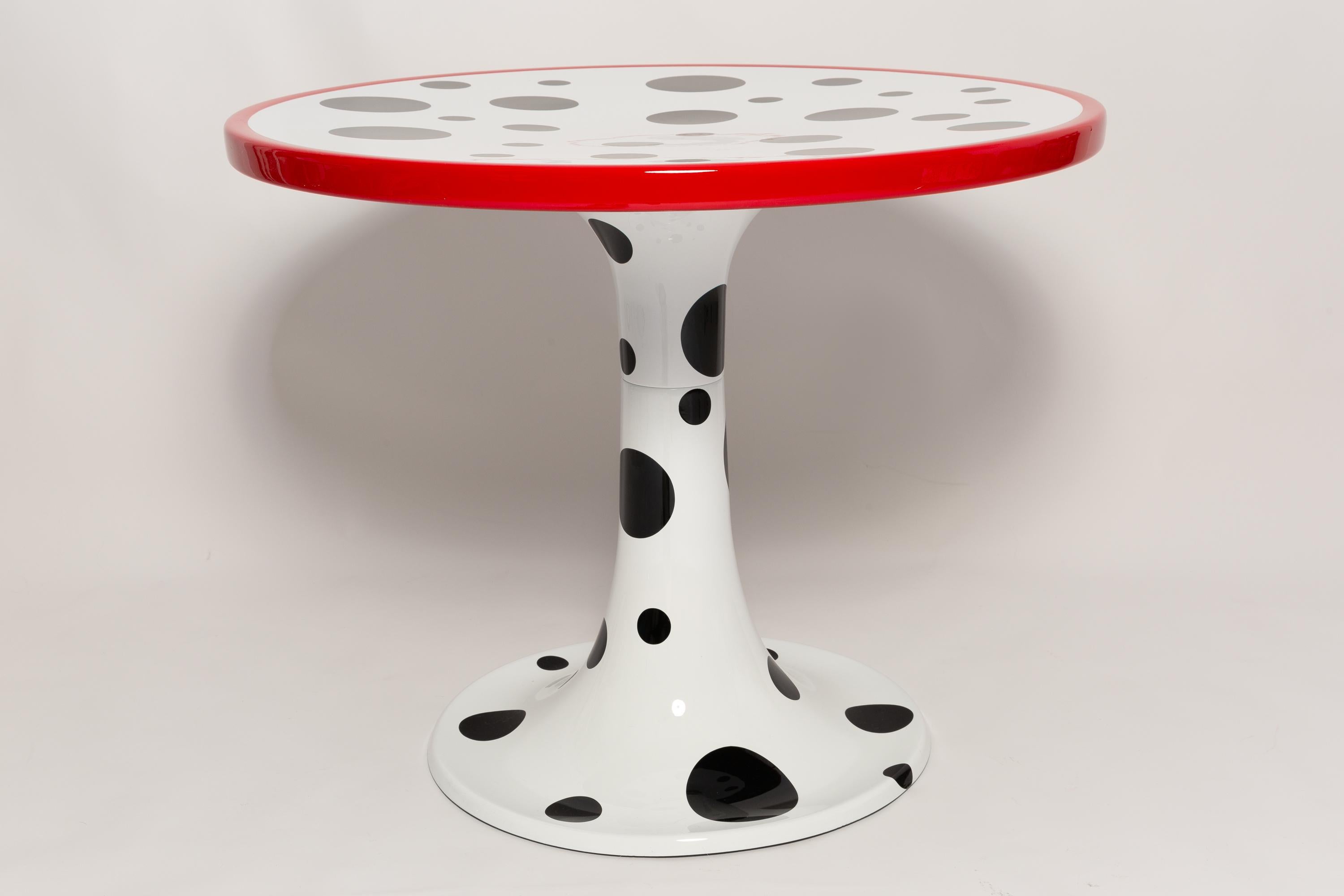 Mid-Century moderno Tavolo Crudelia Dalmata Canguro, di Ernst Moeckl, Germania, metà secolo, 1968 in vendita