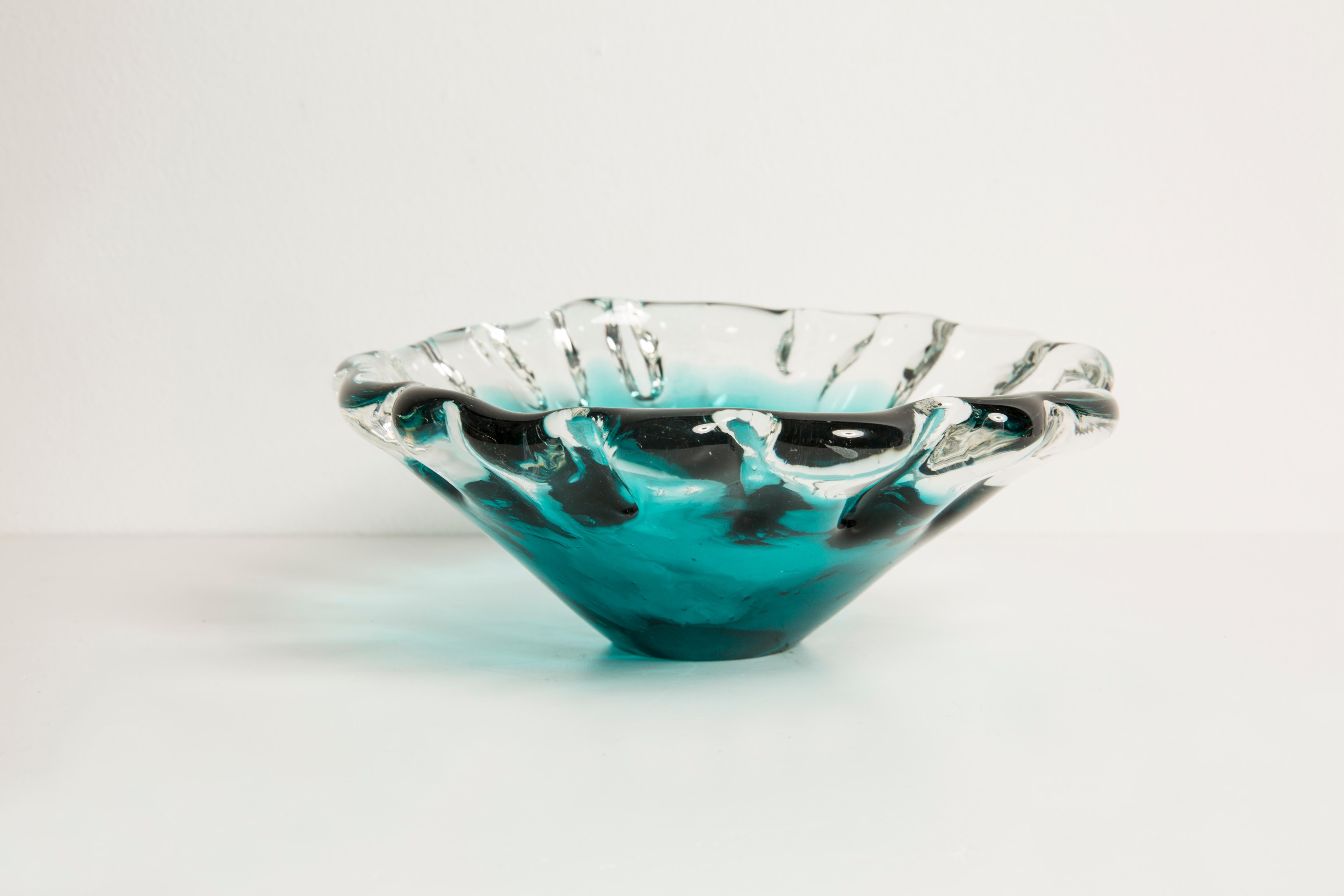 20th Century Mid Century Crystal Acqua Blue Glass Bowl, Italy, 1970s For Sale