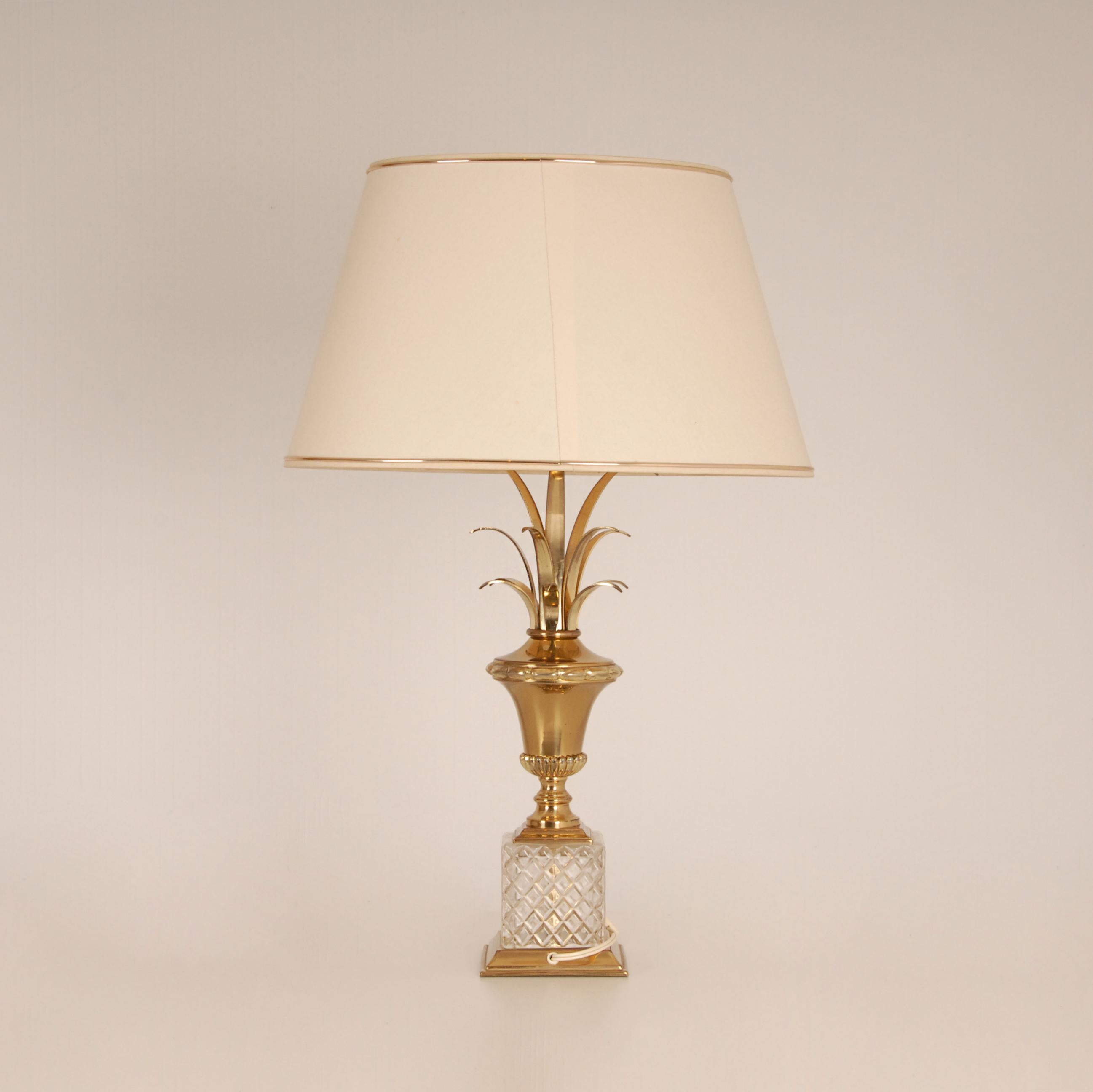 Mid Century Crystal and Gold Brass Reed or Palm Leaves Table Lamps 1970s For Sale 4