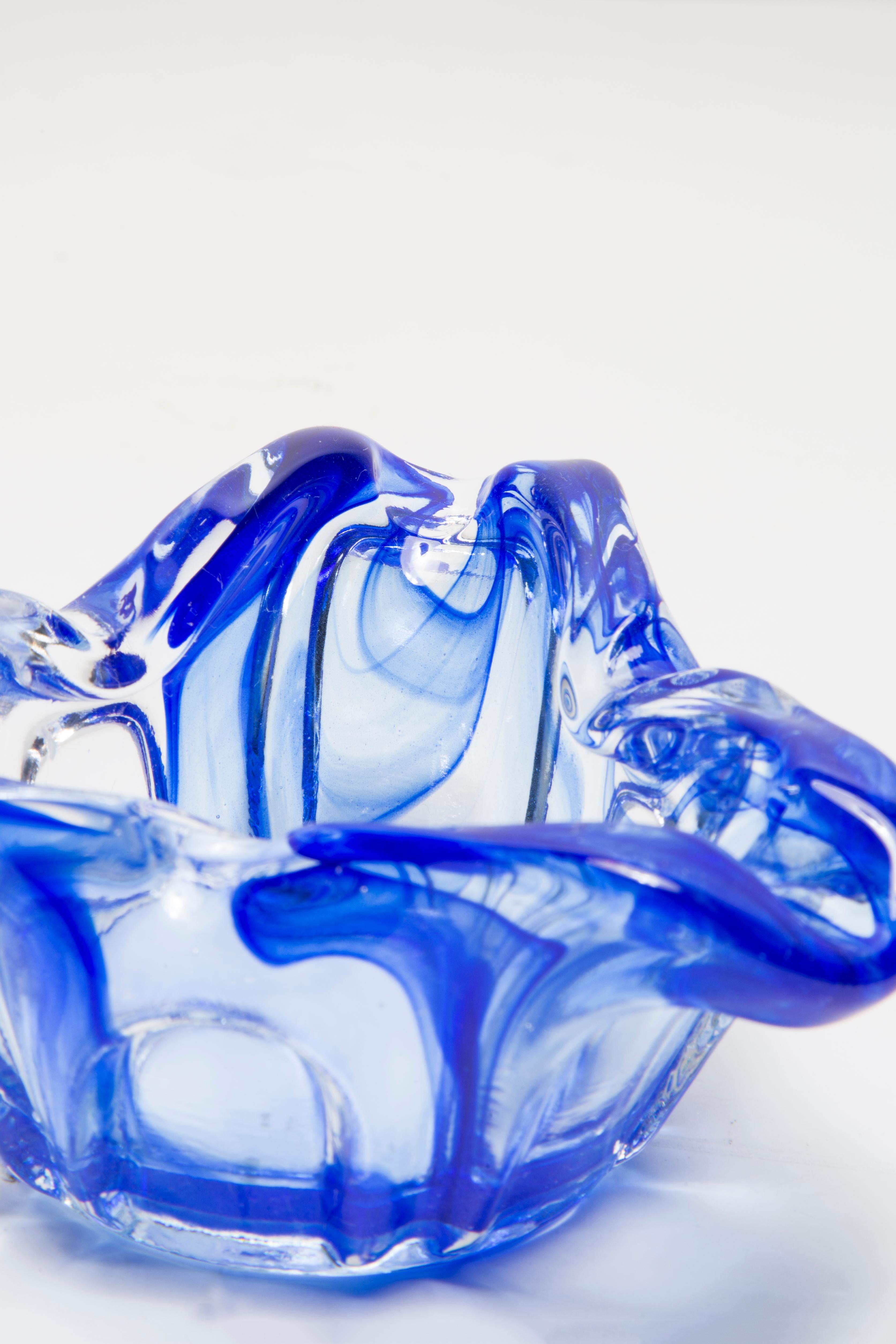 Artistische Aschenbecherschale aus kristallblauem Glas, Italien, 1970er Jahre im Angebot 5